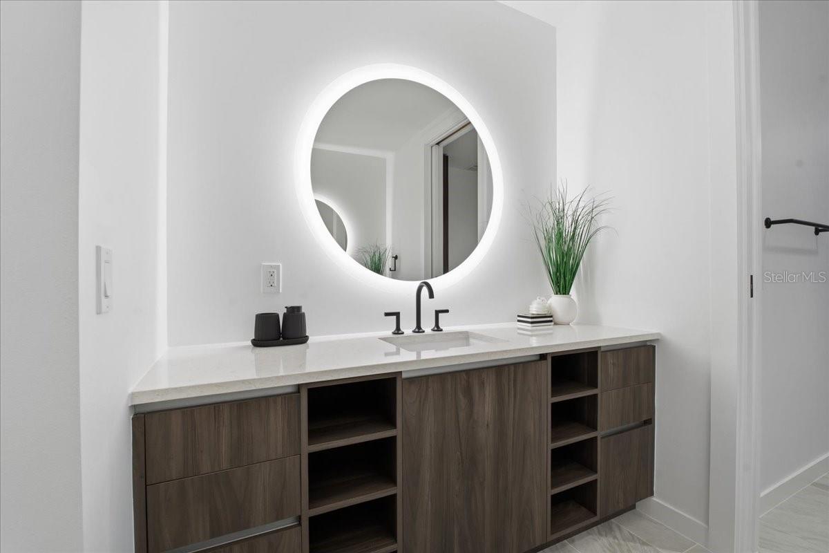 Image 25 of 60 For 777 3rd Avenue N 1202