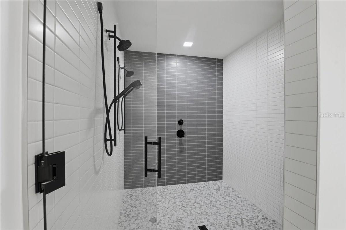 Image 27 of 60 For 777 3rd Avenue N 1202