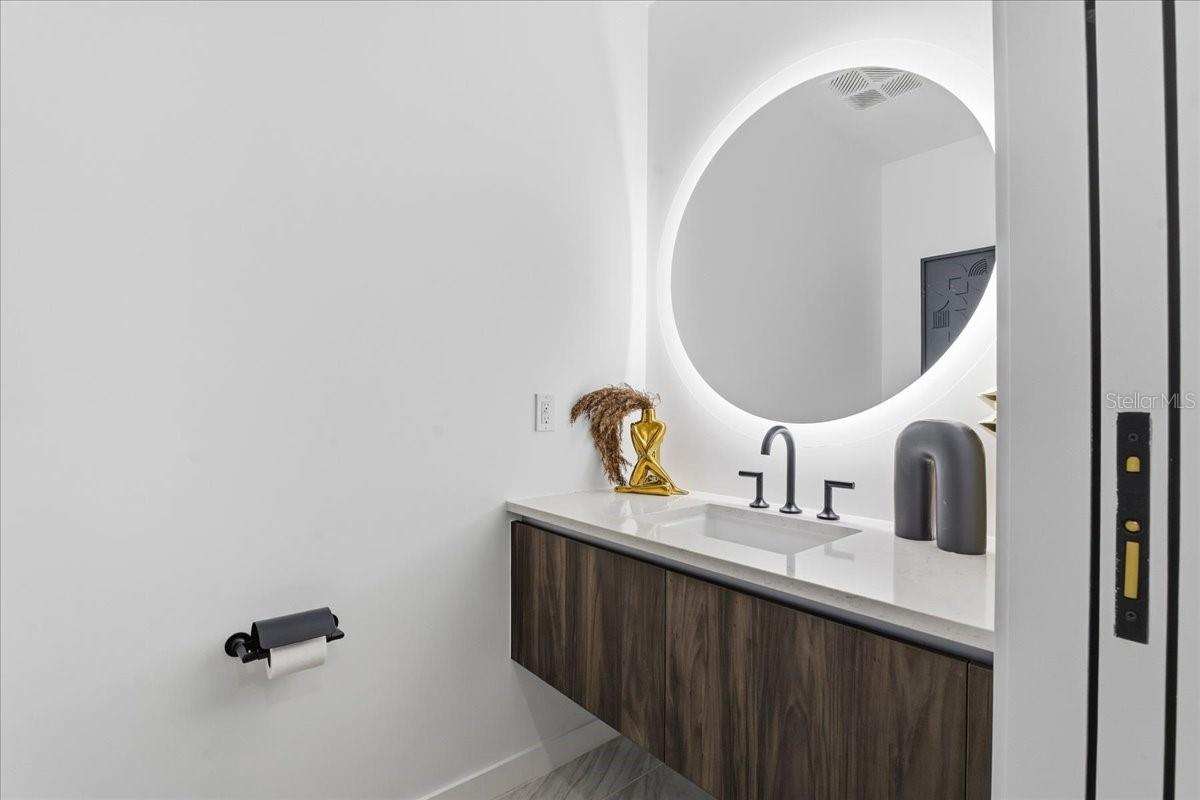 Image 36 of 60 For 777 3rd Avenue N 1202