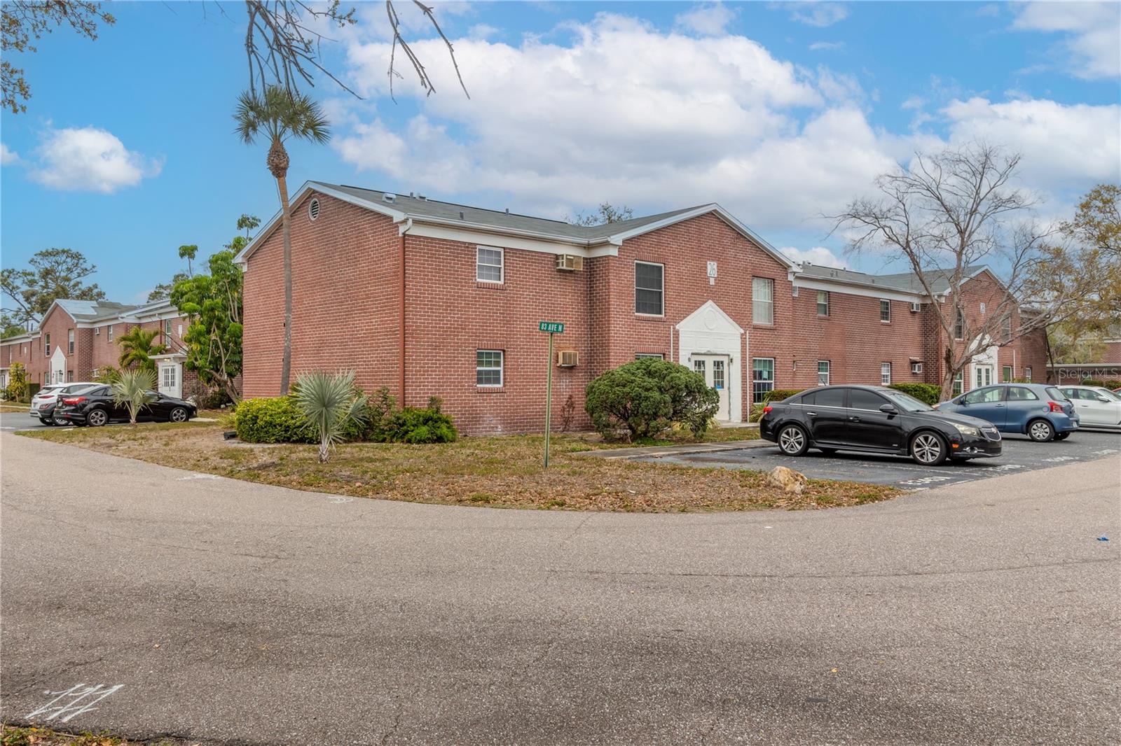 Listing photo id 16 for 8340 12th Street N A