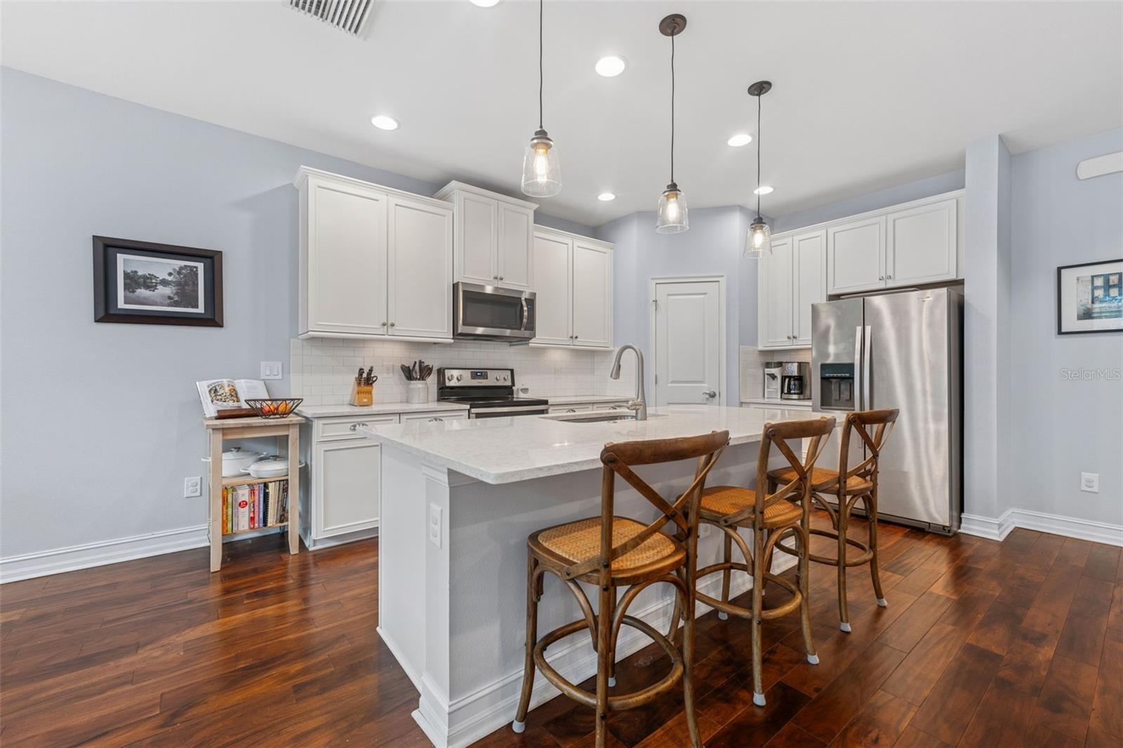 Image 13 of 39 For 8011 Red Orchard Court