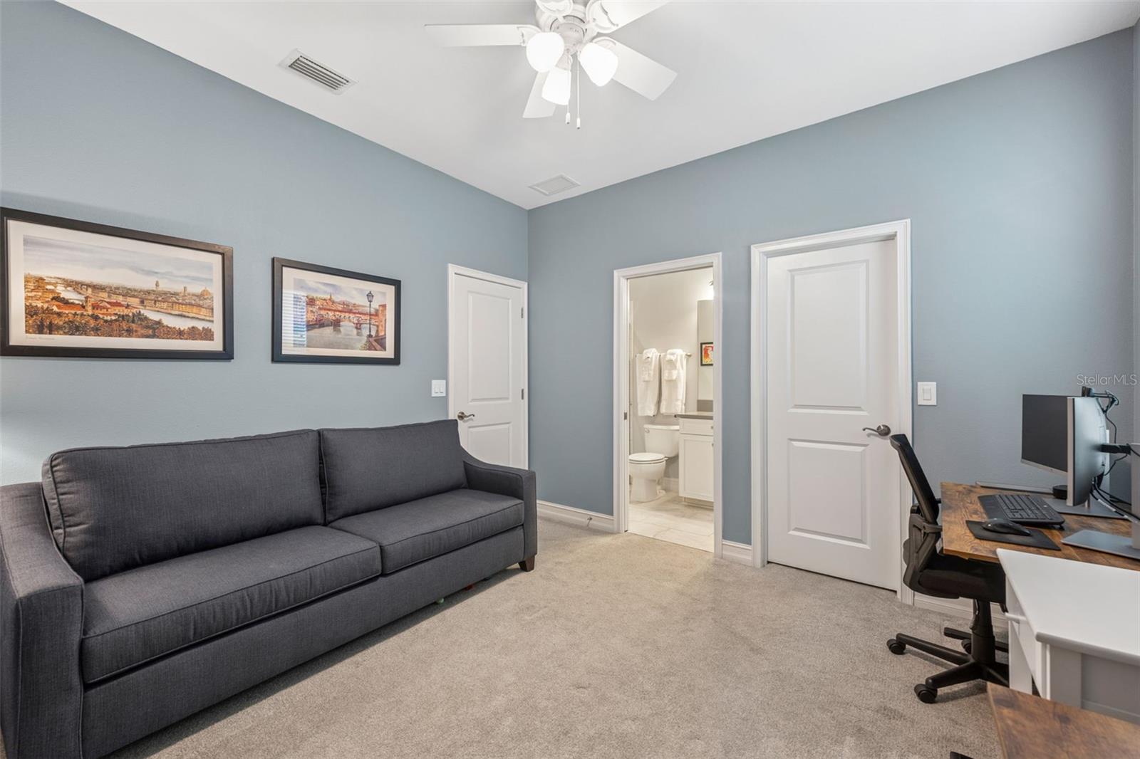 Image 20 of 39 For 8011 Red Orchard Court