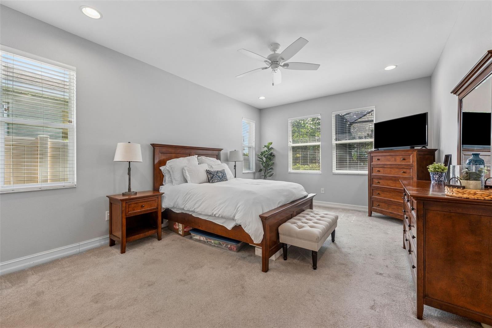 Image 22 of 39 For 8011 Red Orchard Court