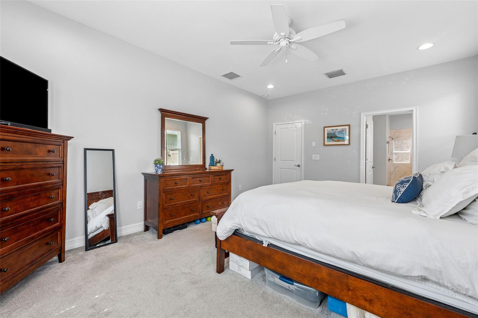 Image 23 of 39 For 8011 Red Orchard Court