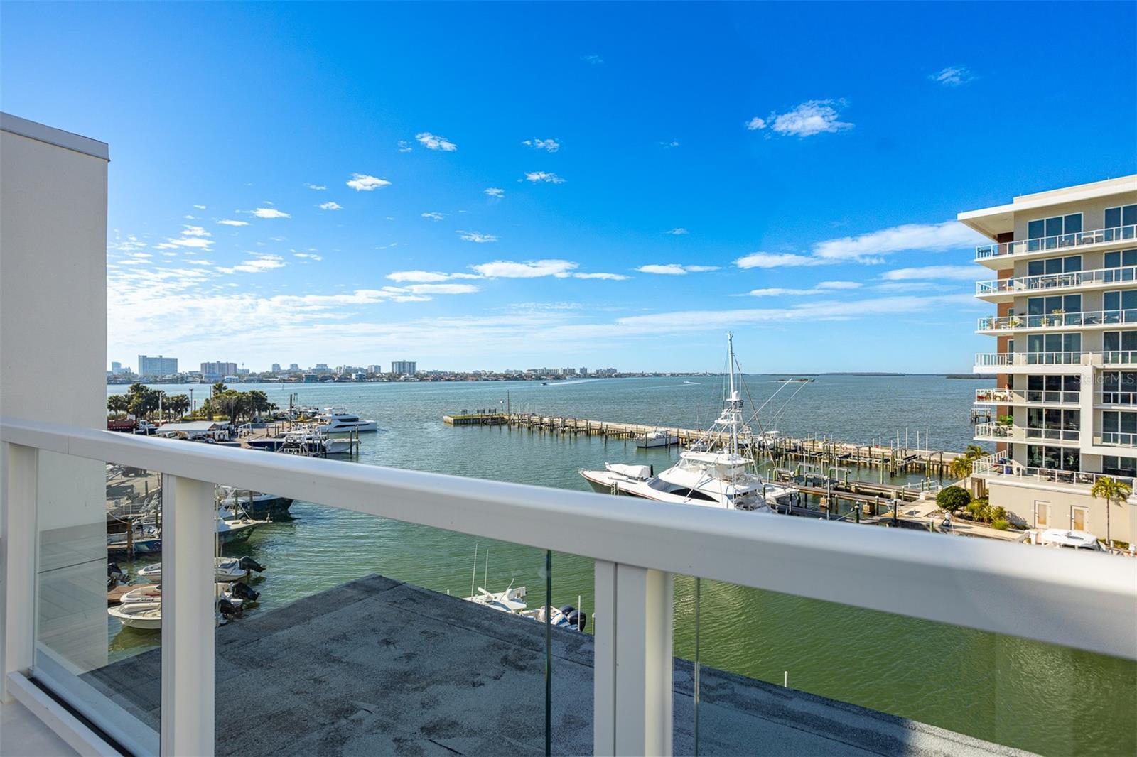 Listing photo id 15 for 870 Osceola Avenue