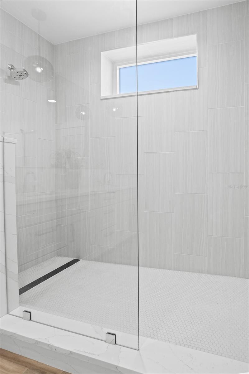 Listing photo id 26 for 870 Osceola Avenue