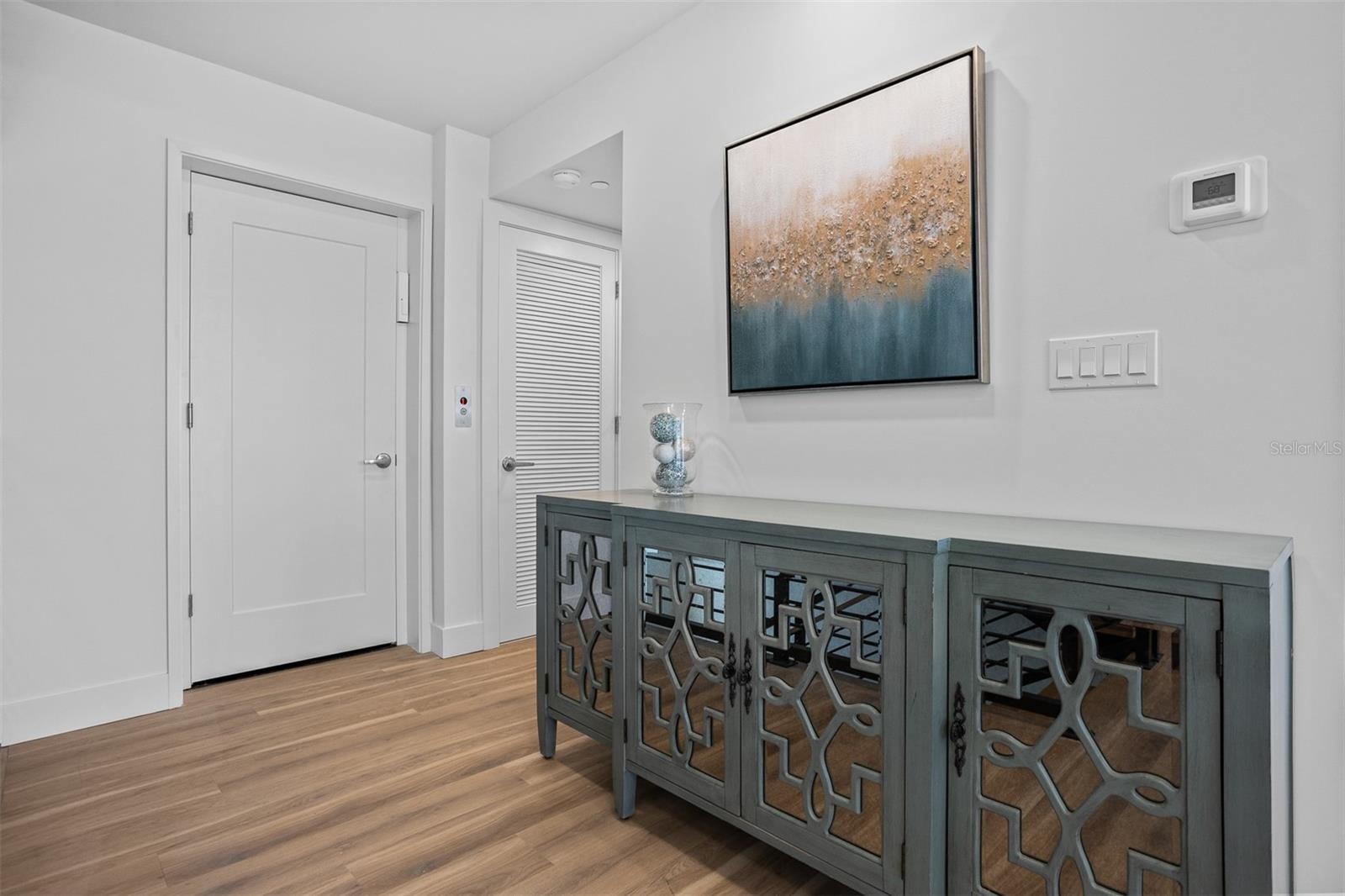 Listing photo id 40 for 870 Osceola Avenue