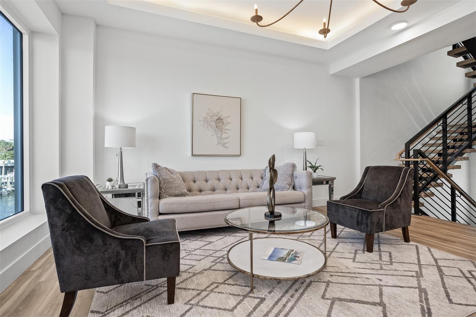 Listing photo id 4 for 870 Osceola Avenue