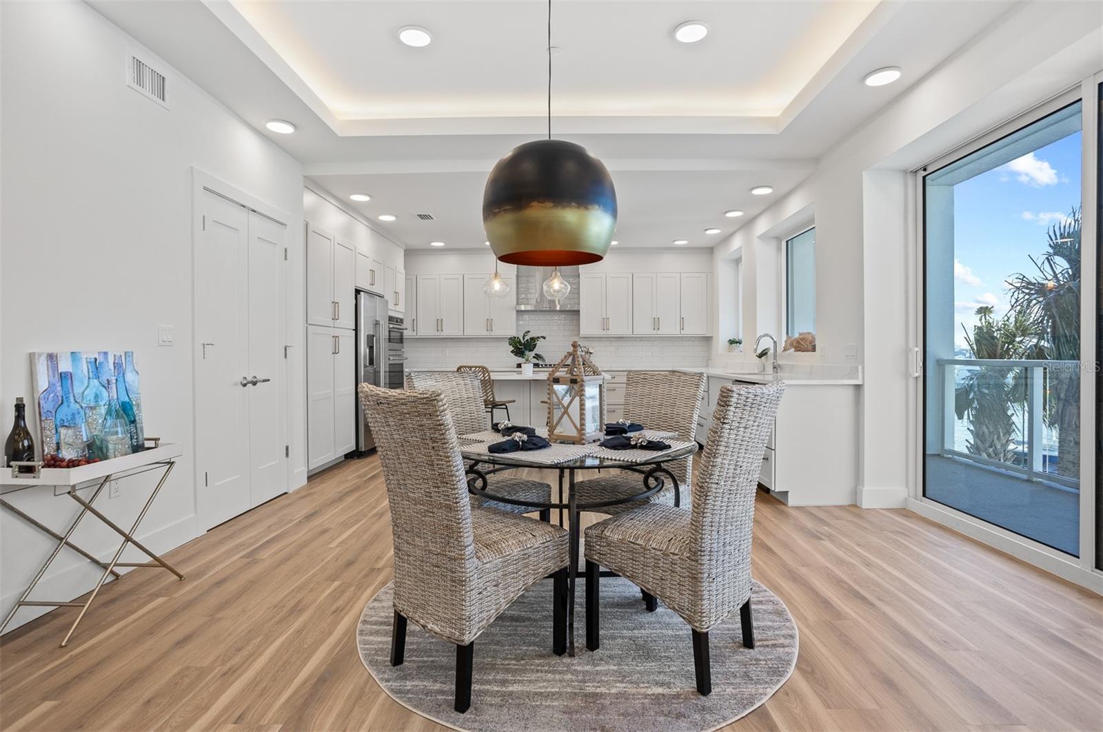 Listing photo id 6 for 870 Osceola Avenue