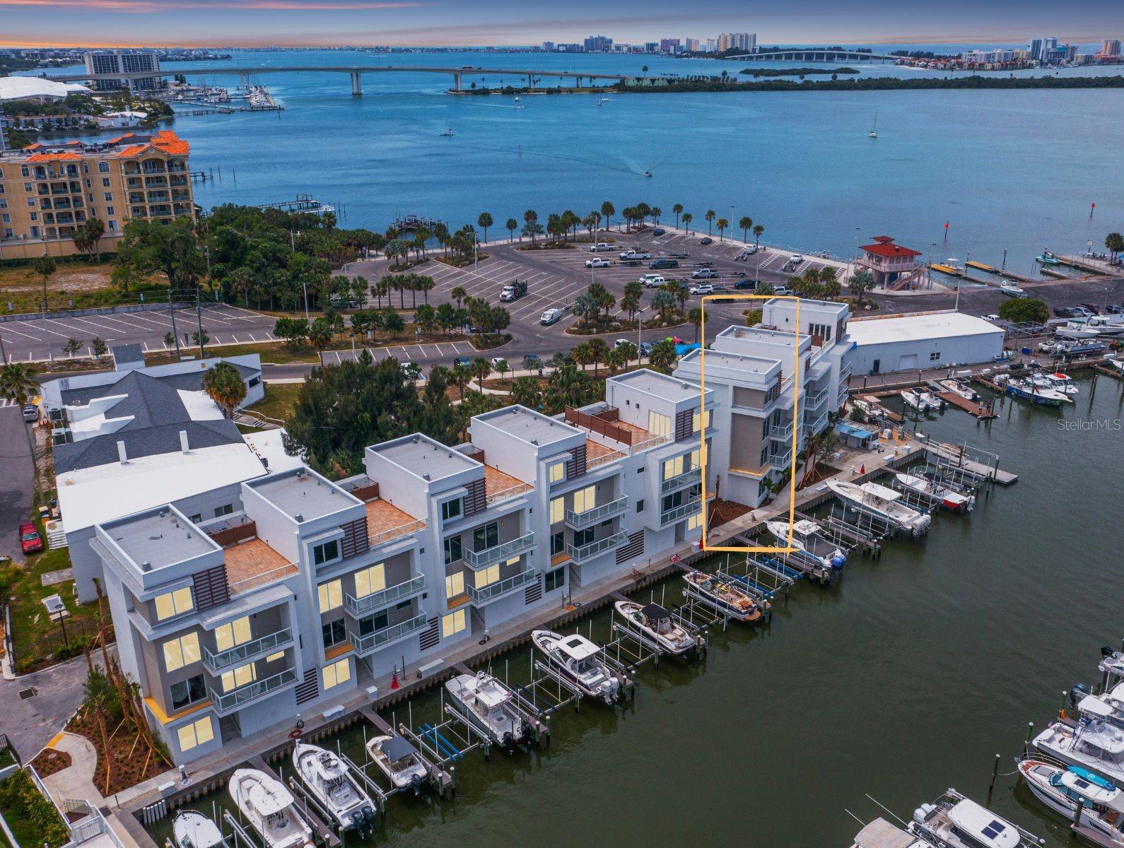 Listing photo id 78 for 870 Osceola Avenue