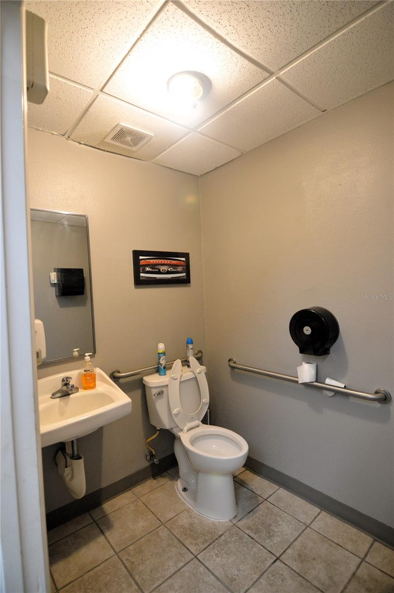 Image 11 of 47 For 5500 6th Street