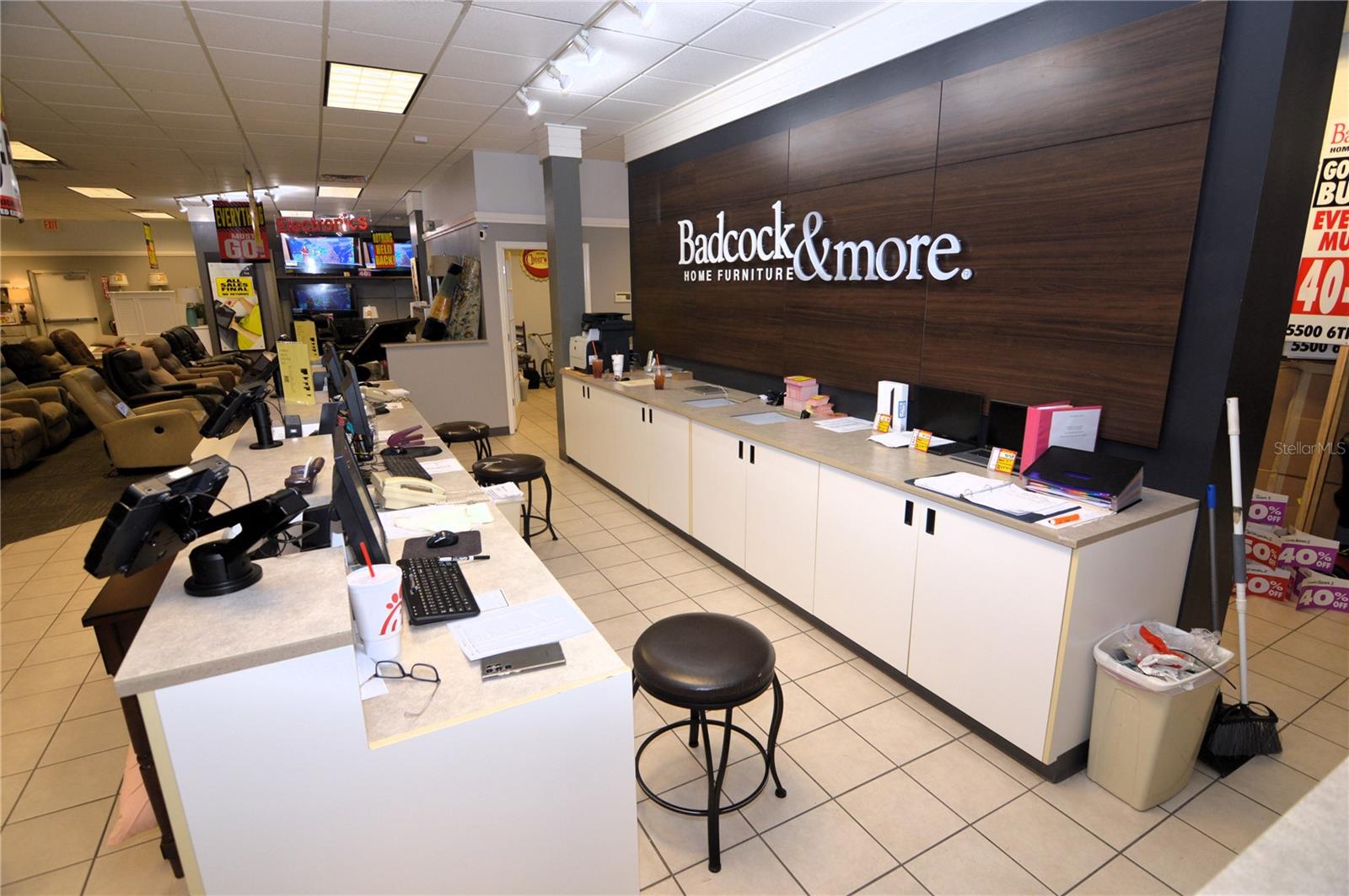 Image 18 of 47 For 5500 6th Street