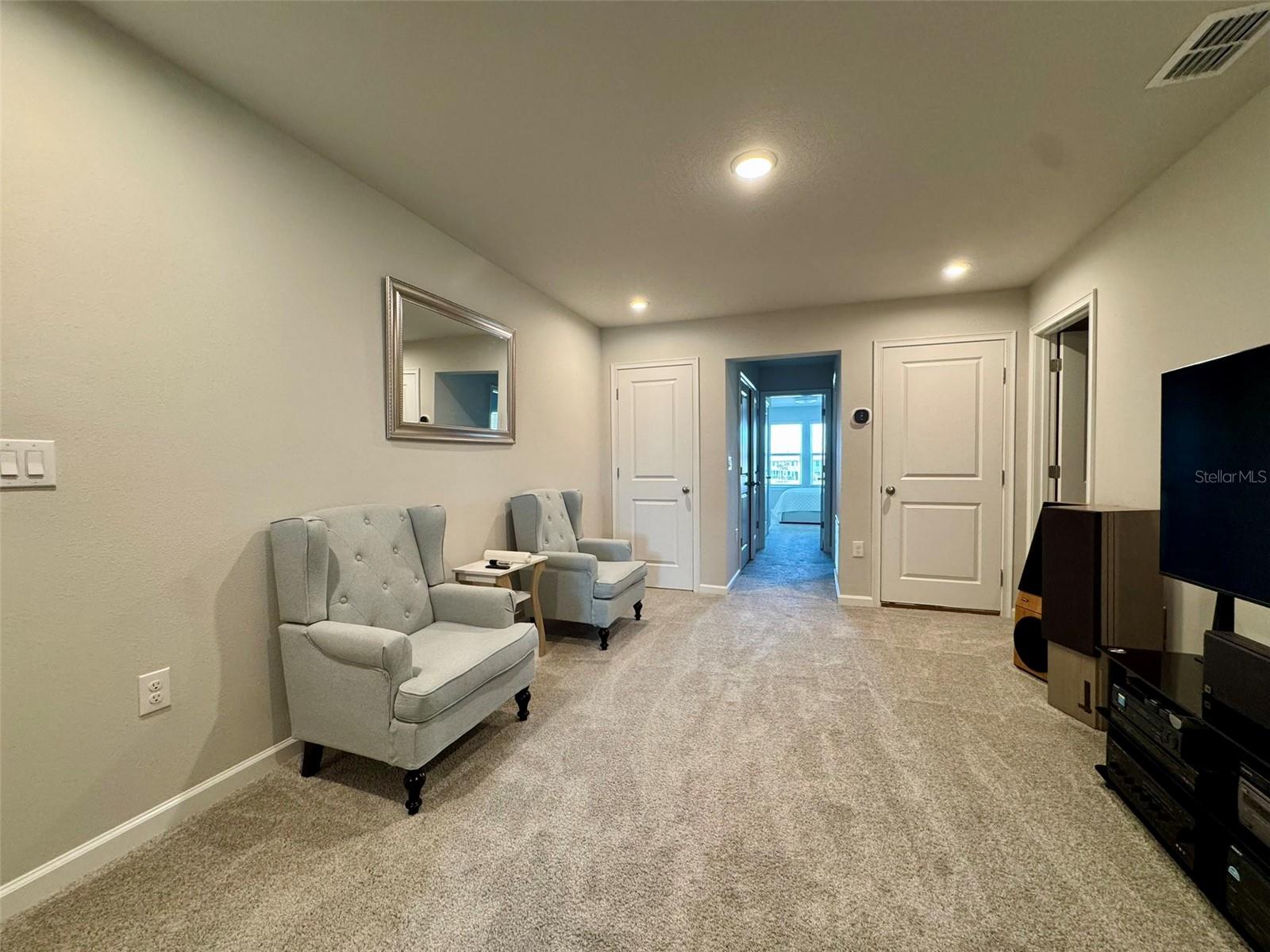 Image 13 of 33 For 26046 Woven Wicker Bend