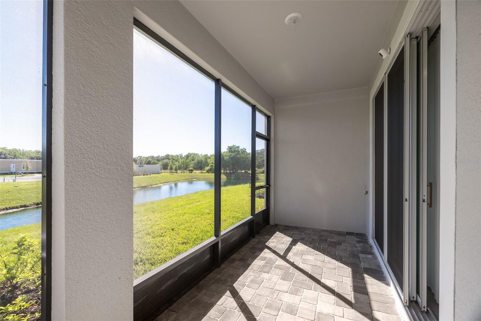 Image 29 of 33 For 26046 Woven Wicker Bend