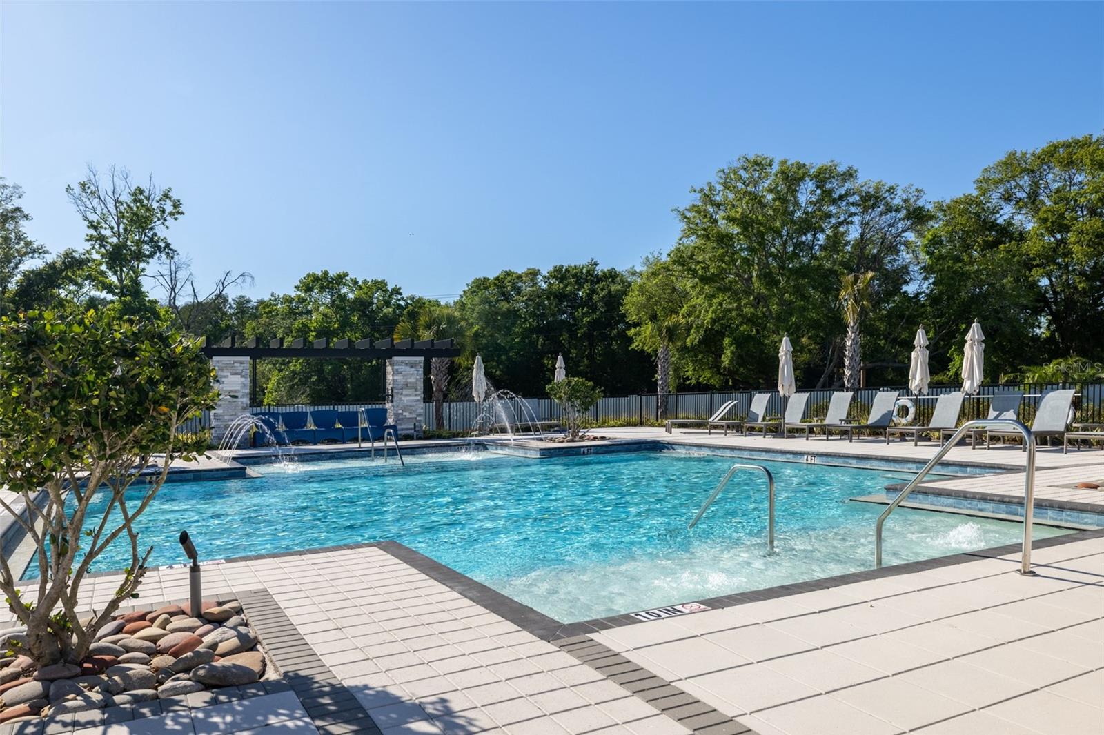 Image 31 of 33 For 26046 Woven Wicker Bend