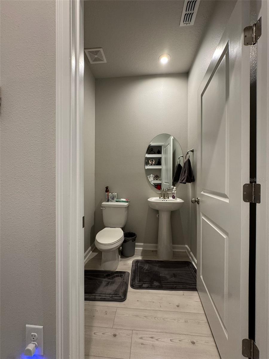 Image 9 of 33 For 26046 Woven Wicker Bend