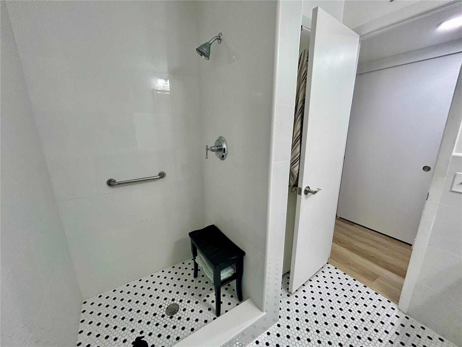 Image 21 of 53 For 2286 Norwegian Drive 8