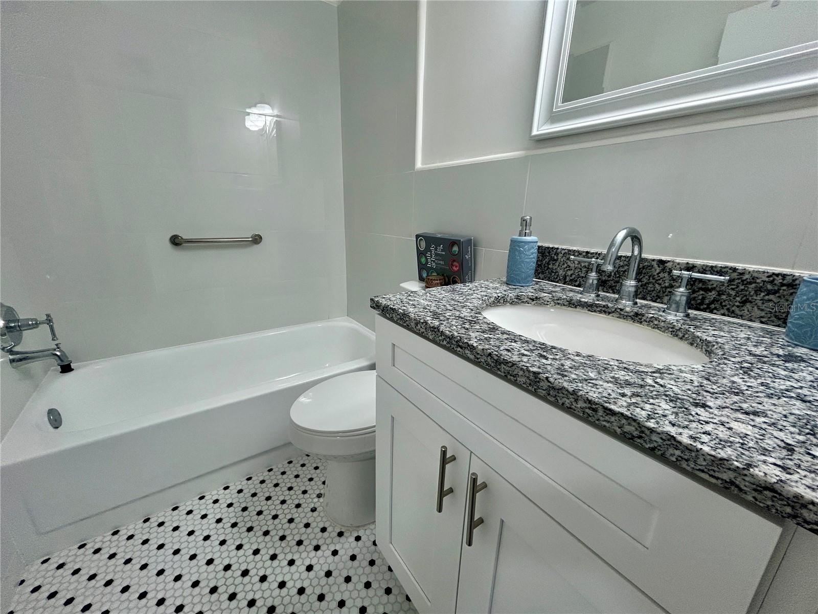 Image 27 of 53 For 2286 Norwegian Drive 8