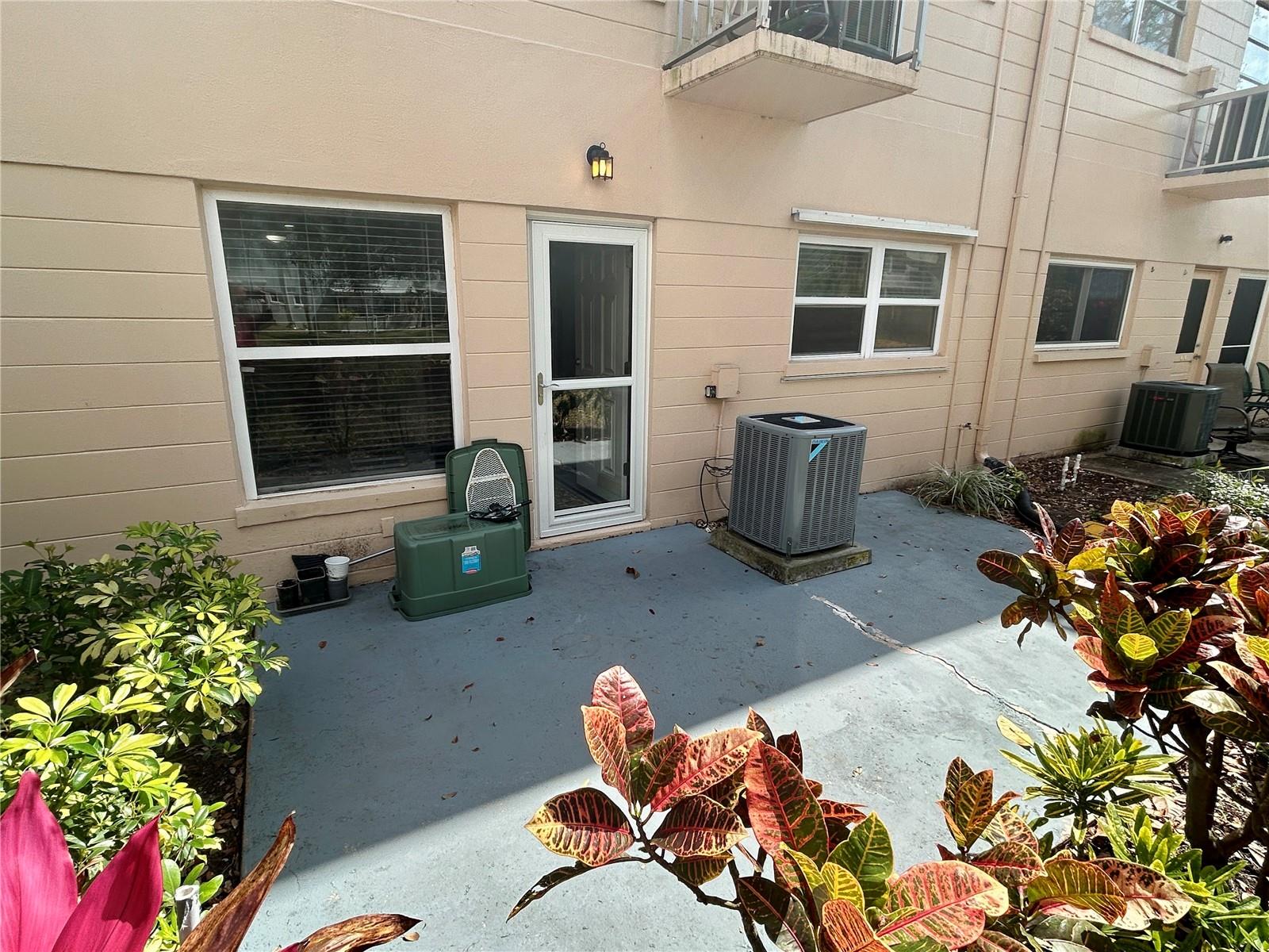 Image 30 of 53 For 2286 Norwegian Drive 8