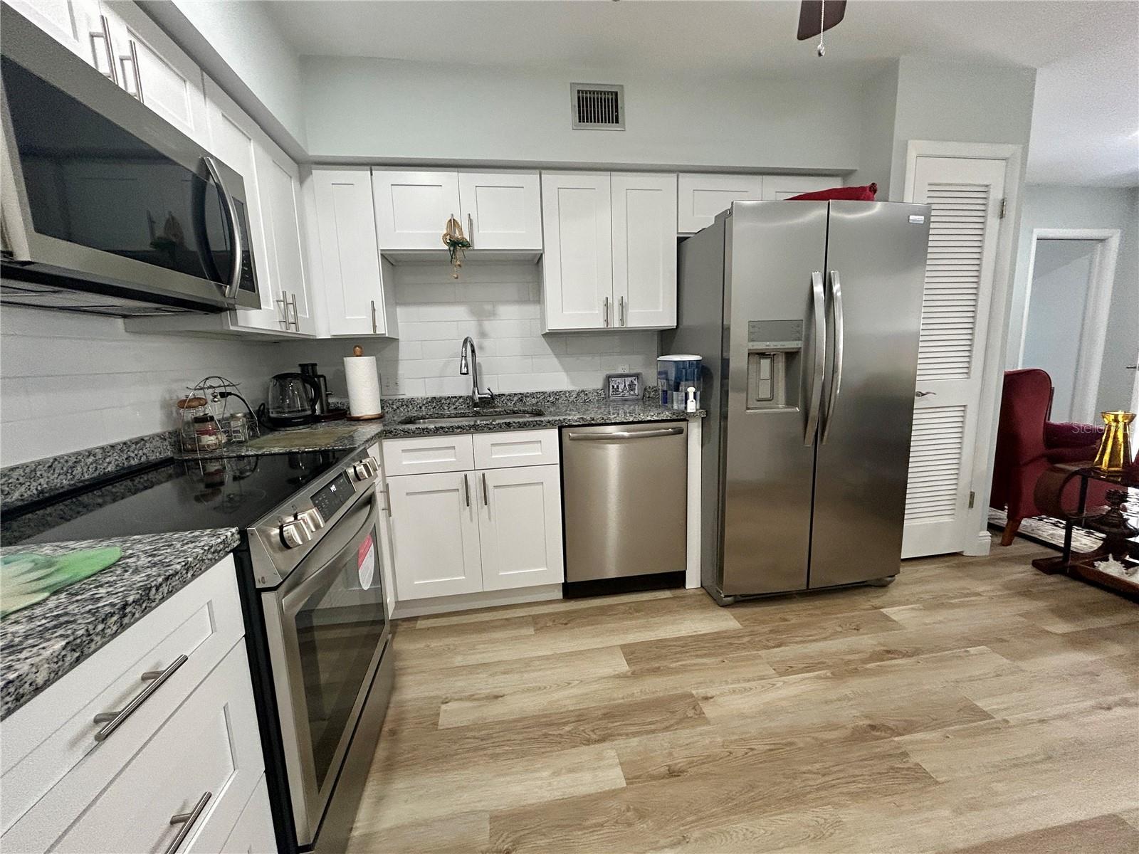 Image 8 of 53 For 2286 Norwegian Drive 8