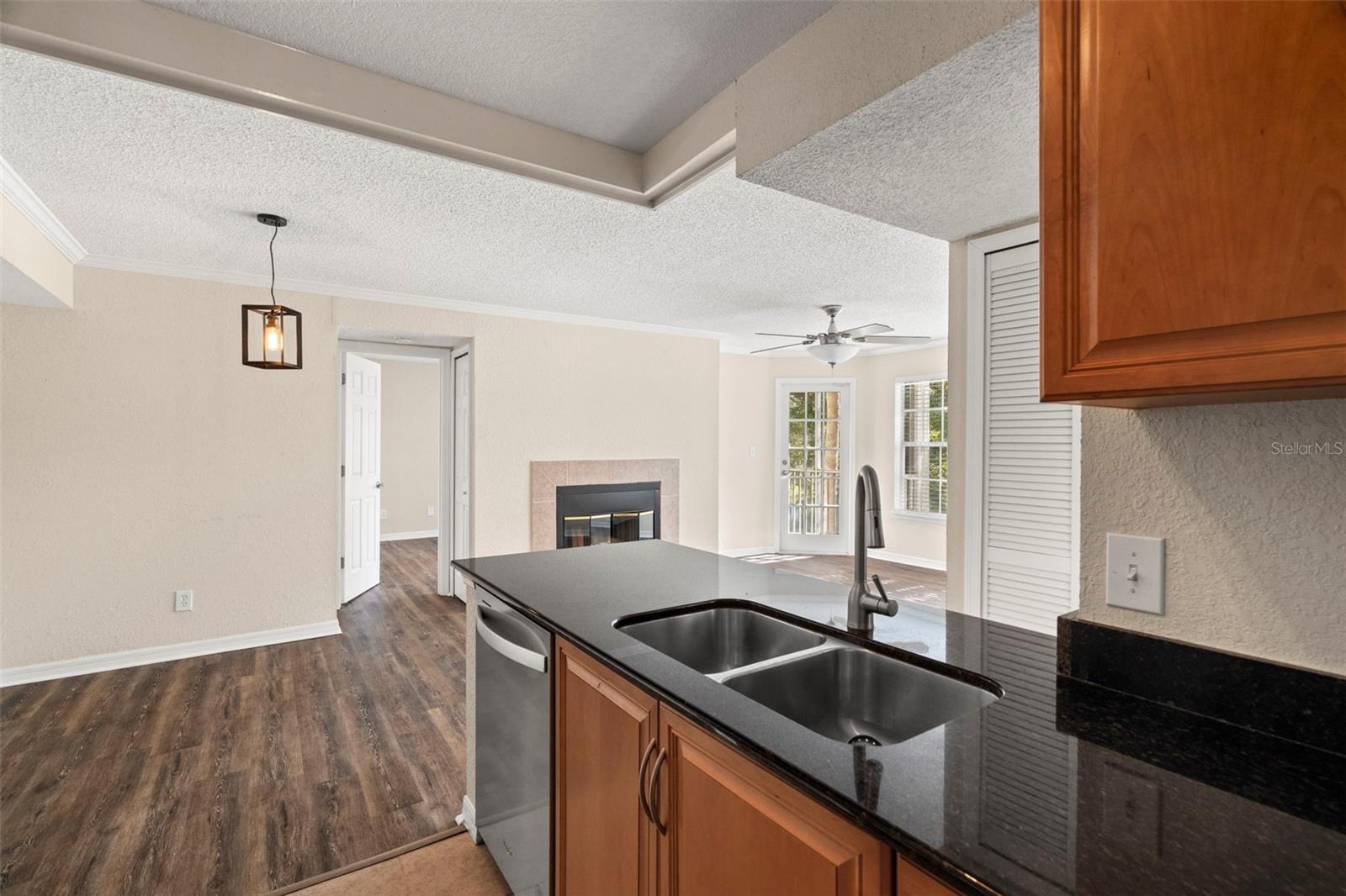 Image 16 of 35 For 3310 Haviland Court 203