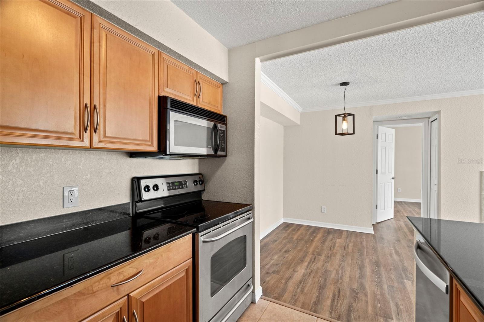 Image 17 of 35 For 3310 Haviland Court 203