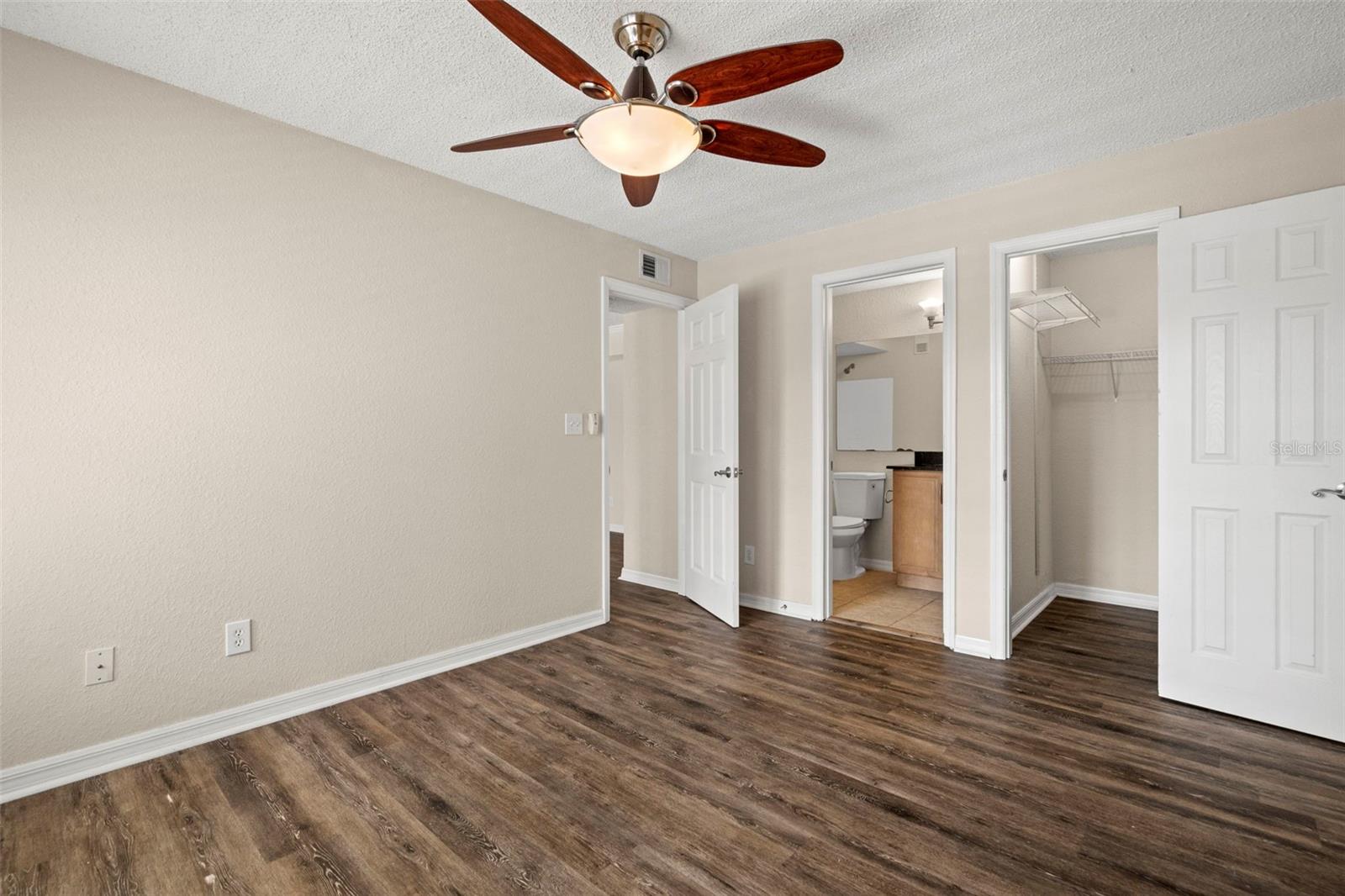 Image 20 of 35 For 3310 Haviland Court 203