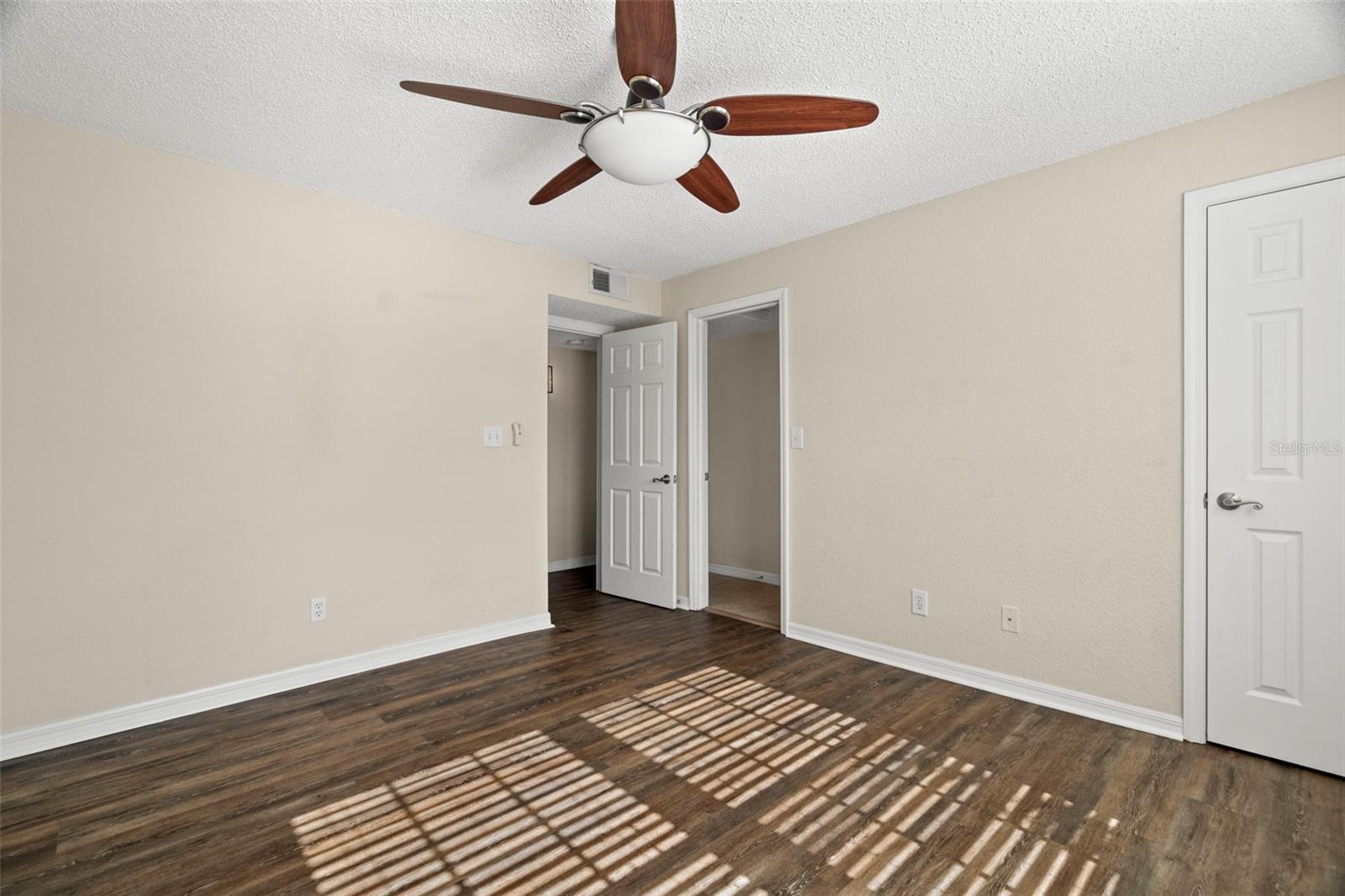 Image 7 of 35 For 3310 Haviland Court 203