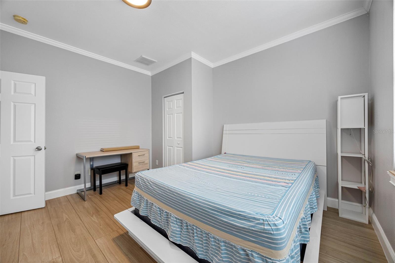 Image 11 of 53 For 534 Berkley Avenue