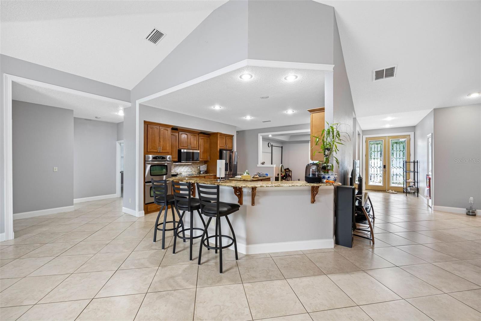 Image 19 of 53 For 534 Berkley Avenue