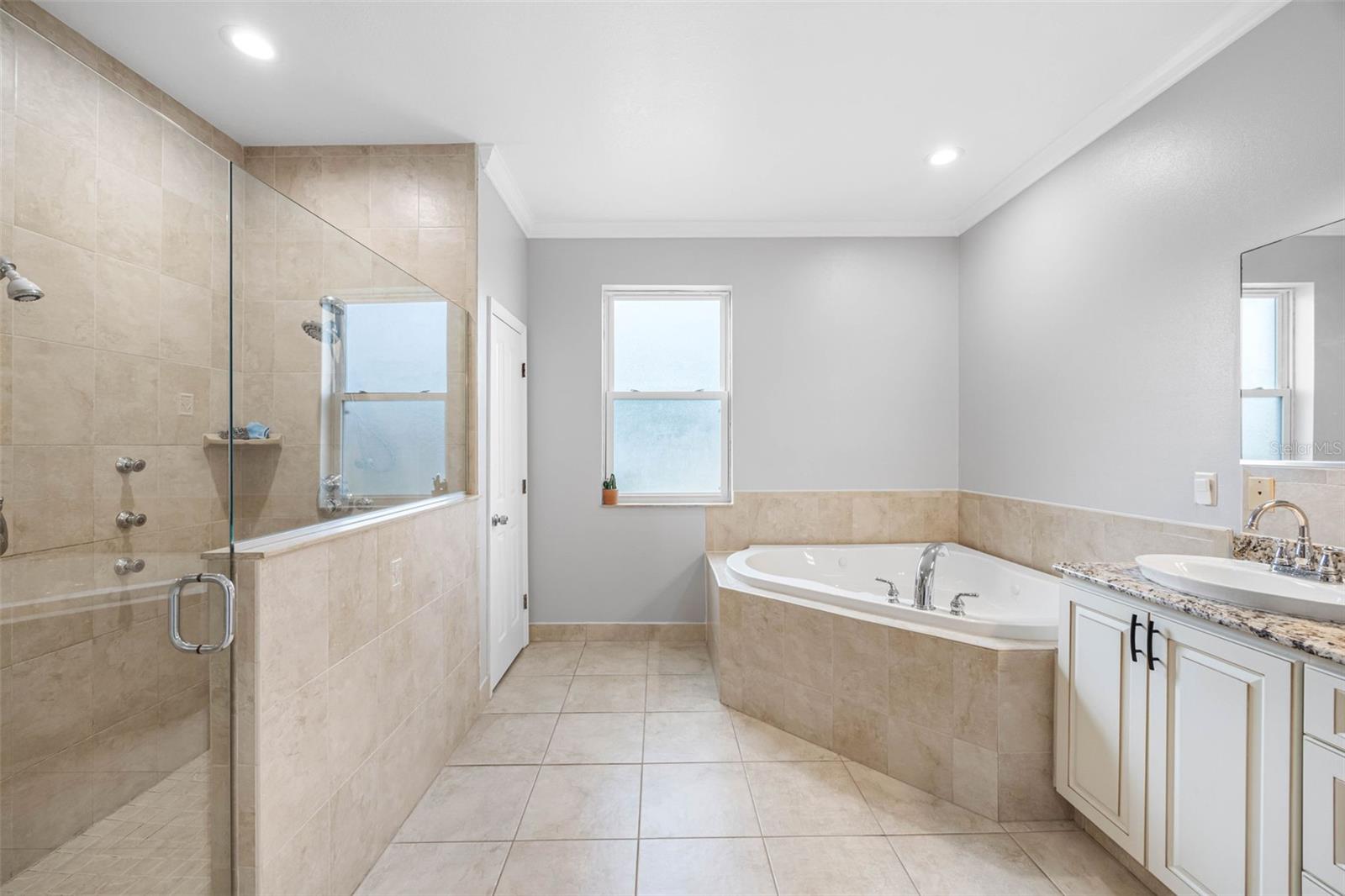 Image 34 of 53 For 534 Berkley Avenue