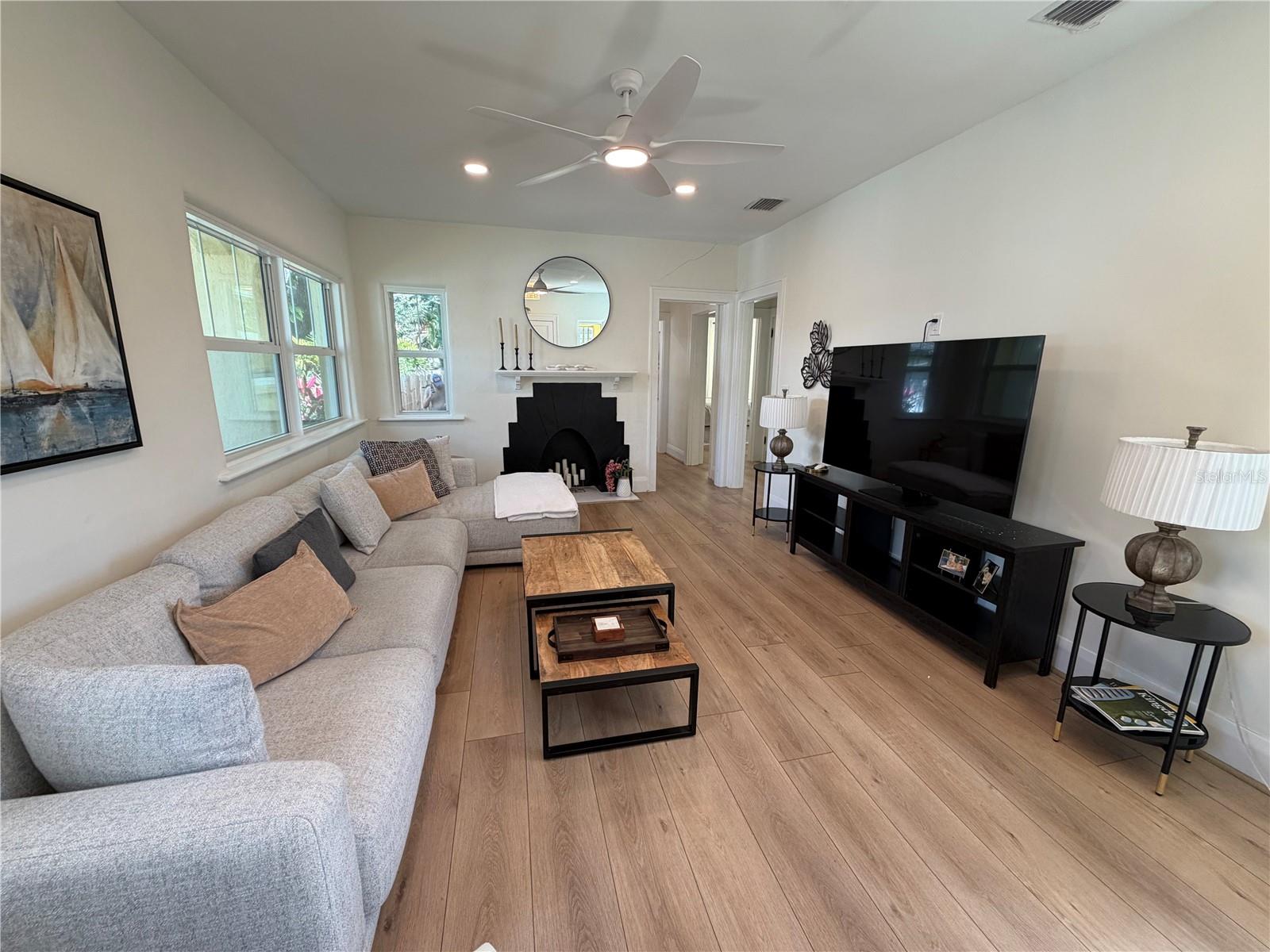 Image 2 of 14 For 51 Aegean Avenue