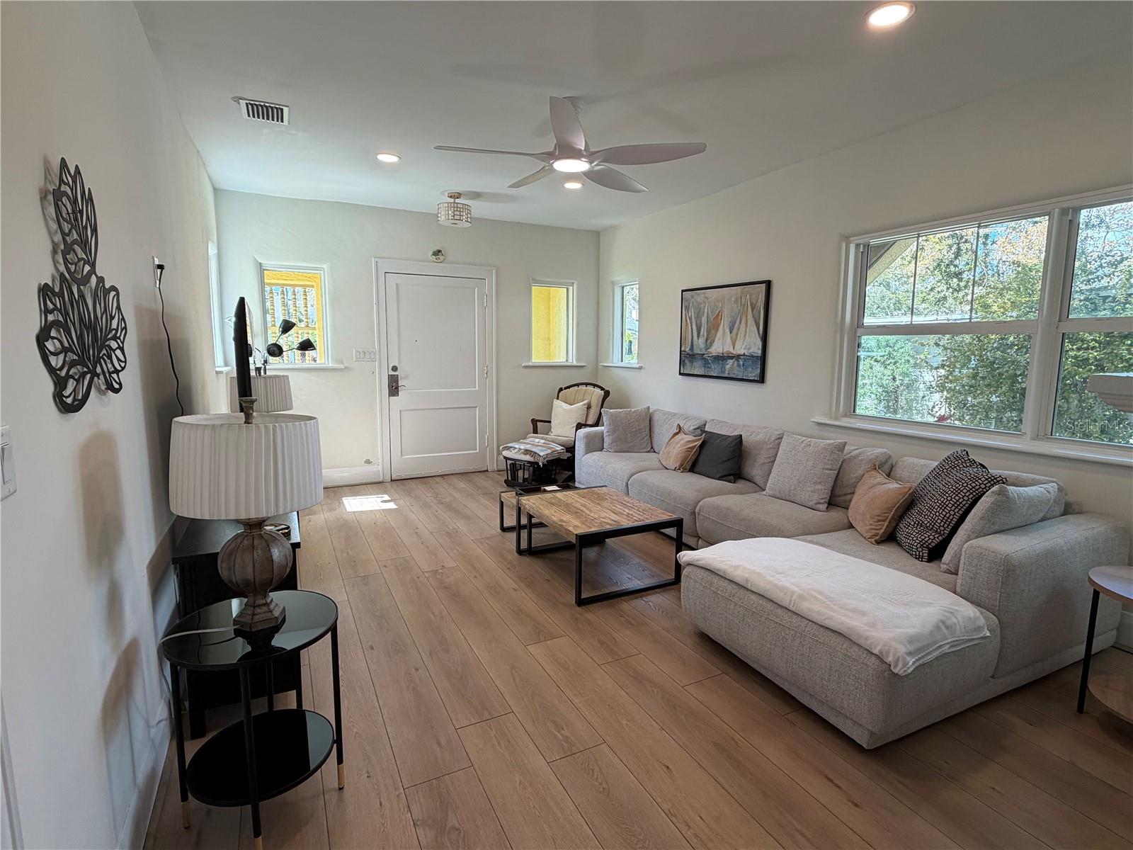 Image 3 of 14 For 51 Aegean Avenue