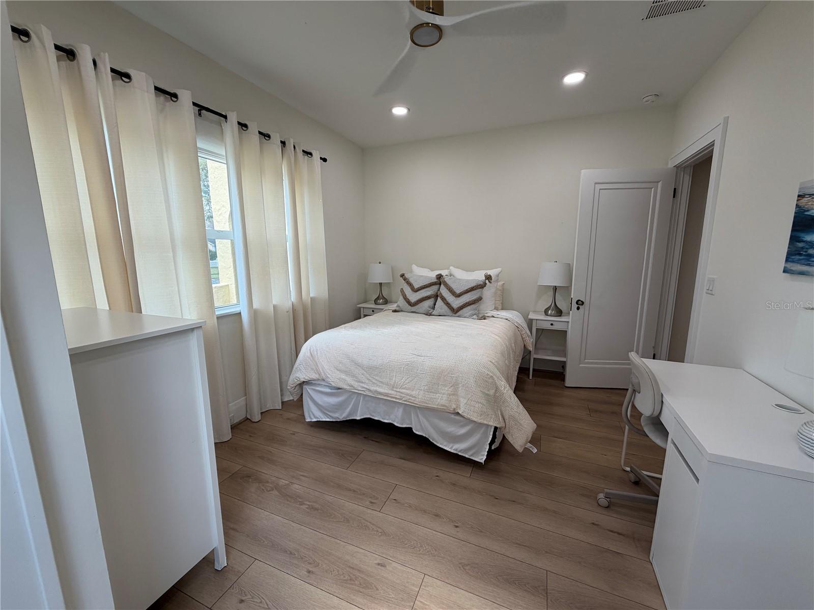 Image 7 of 14 For 51 Aegean Avenue