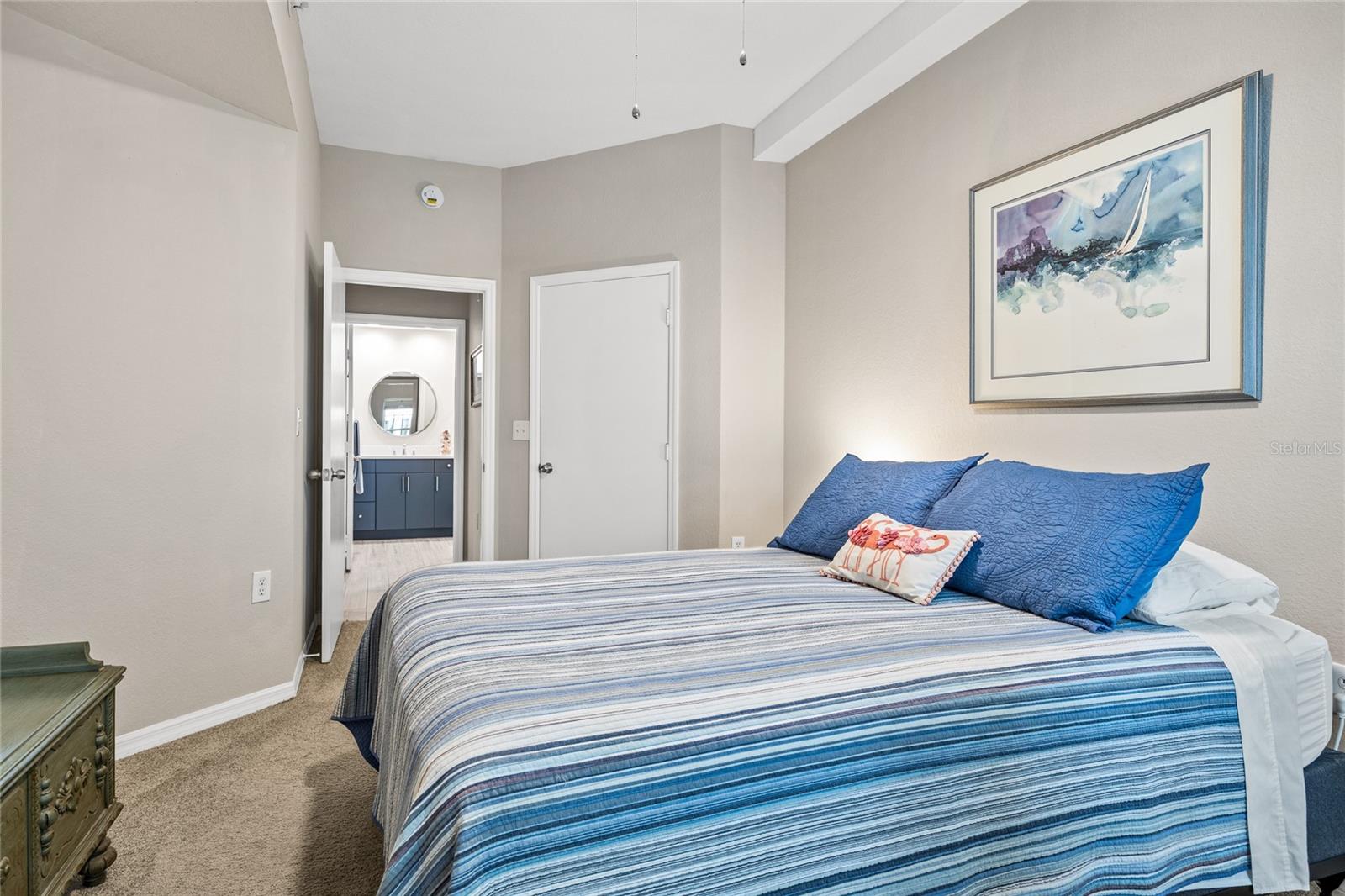 Image 24 of 44 For 200 4th Avenue S 320