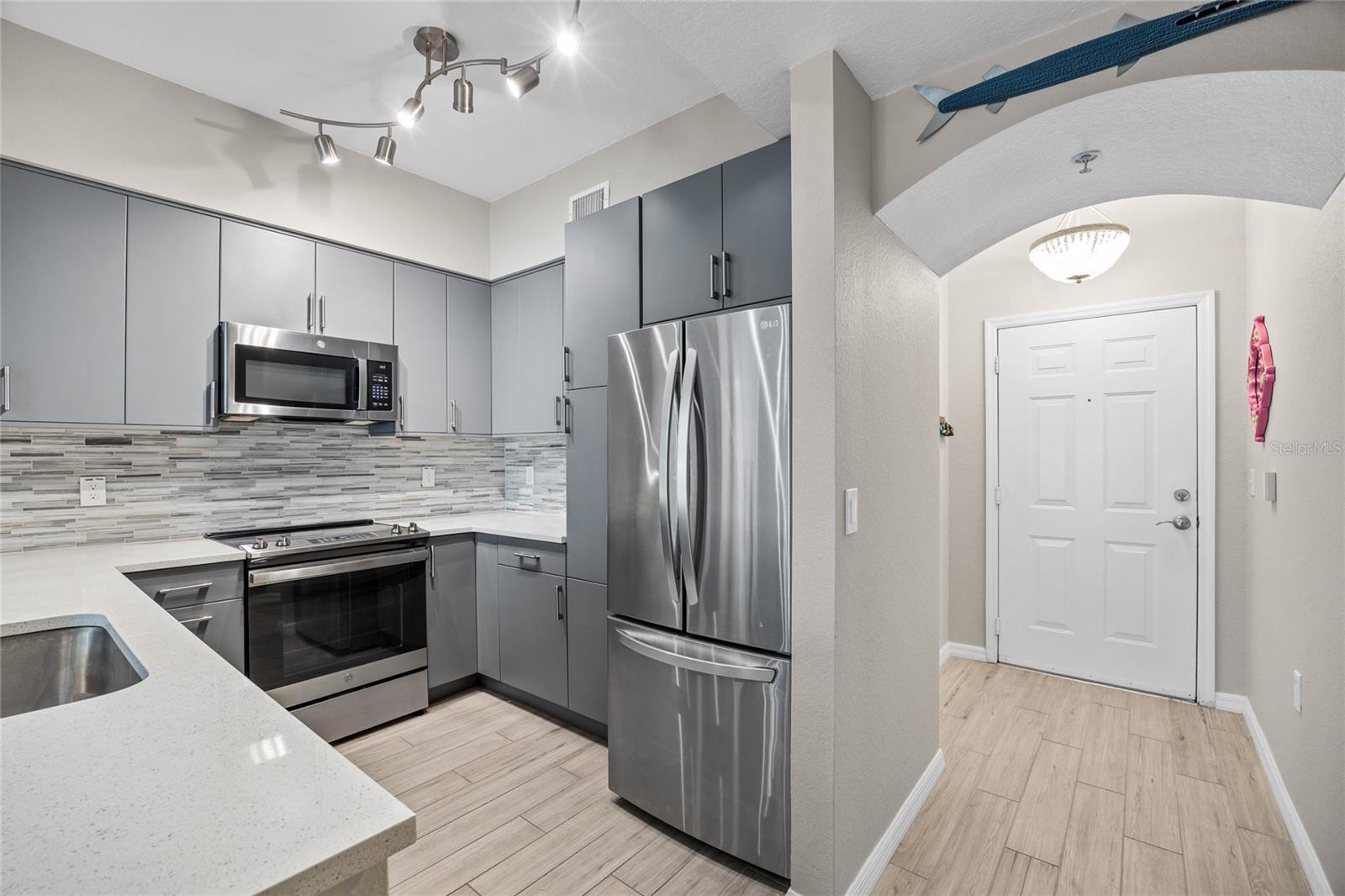 Image 7 of 44 For 200 4th Avenue S 320