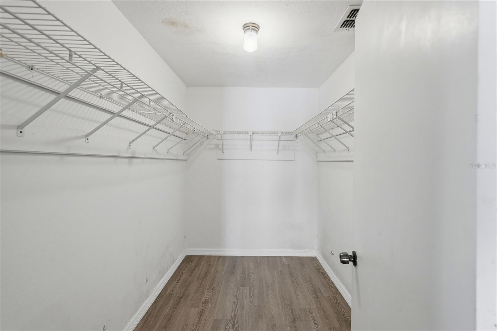 Image 12 of 34 For 11696 Currie Lane