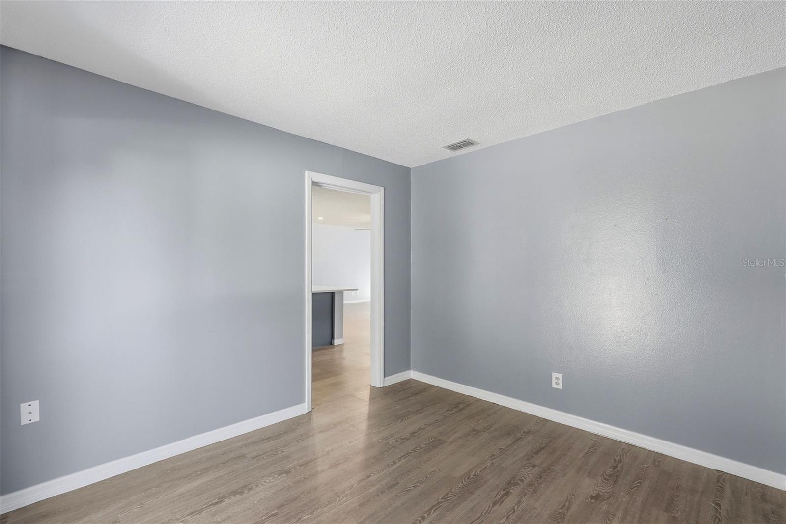 Image 17 of 34 For 11696 Currie Lane