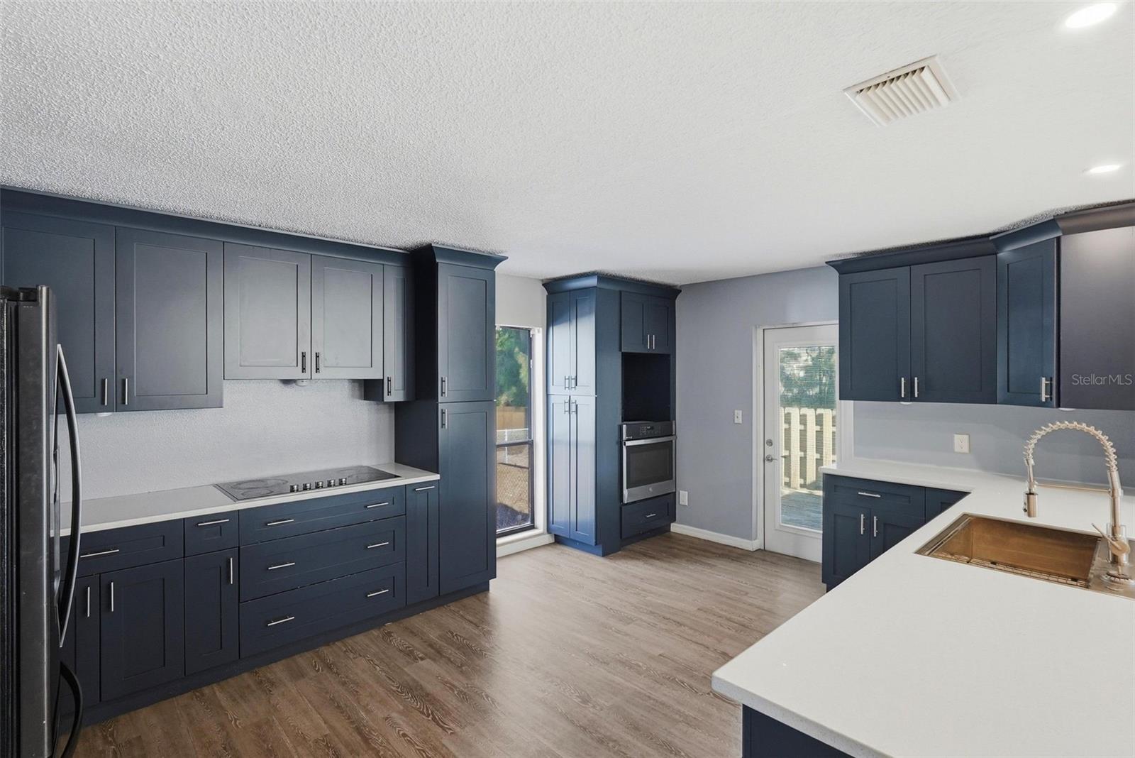 Image 8 of 34 For 11696 Currie Lane