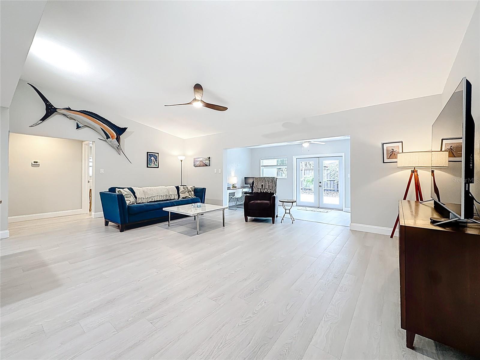 Image 14 of 77 For 2400 Granada Circle W