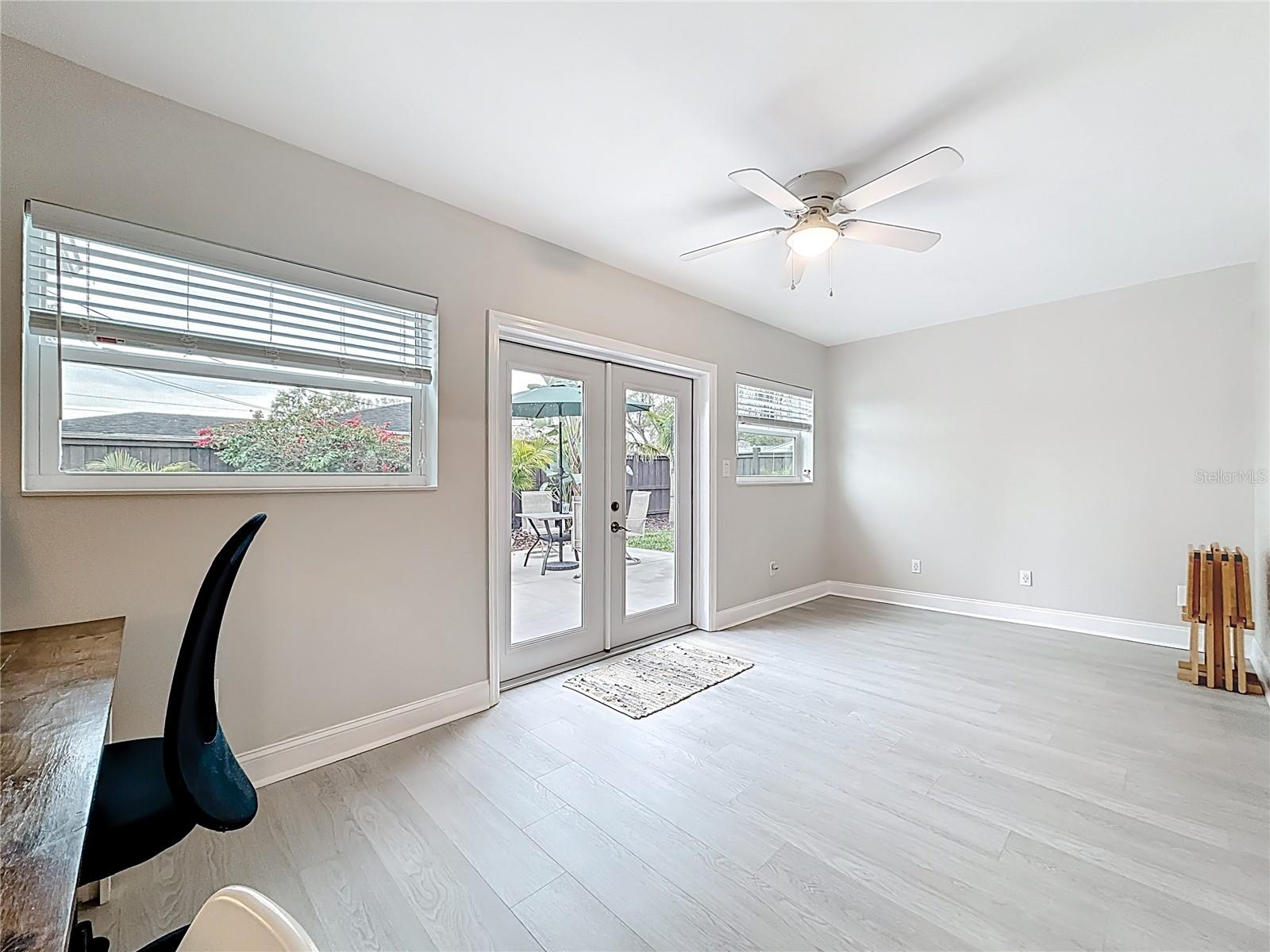 Image 18 of 77 For 2400 Granada Circle W