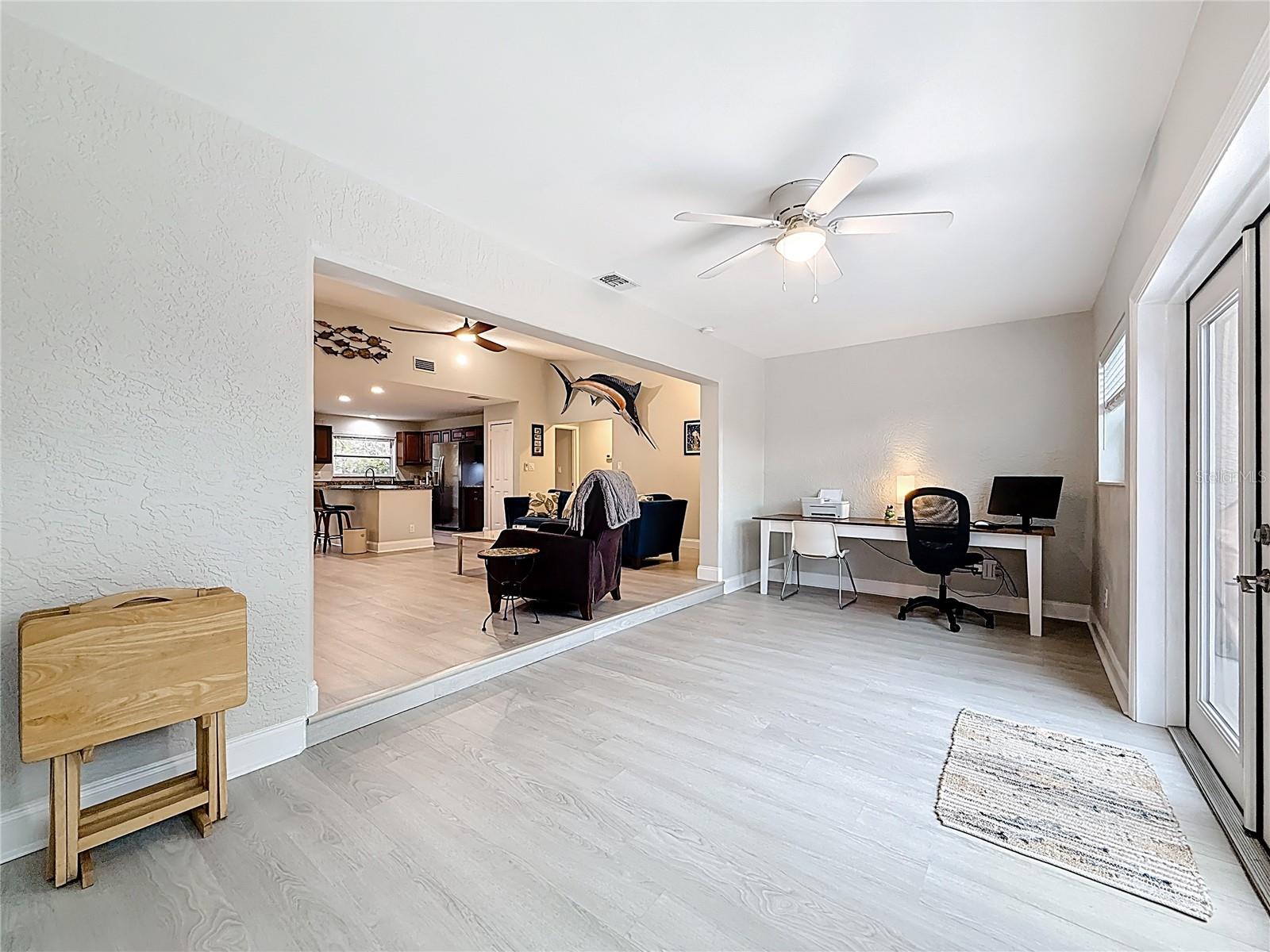 Image 20 of 77 For 2400 Granada Circle W