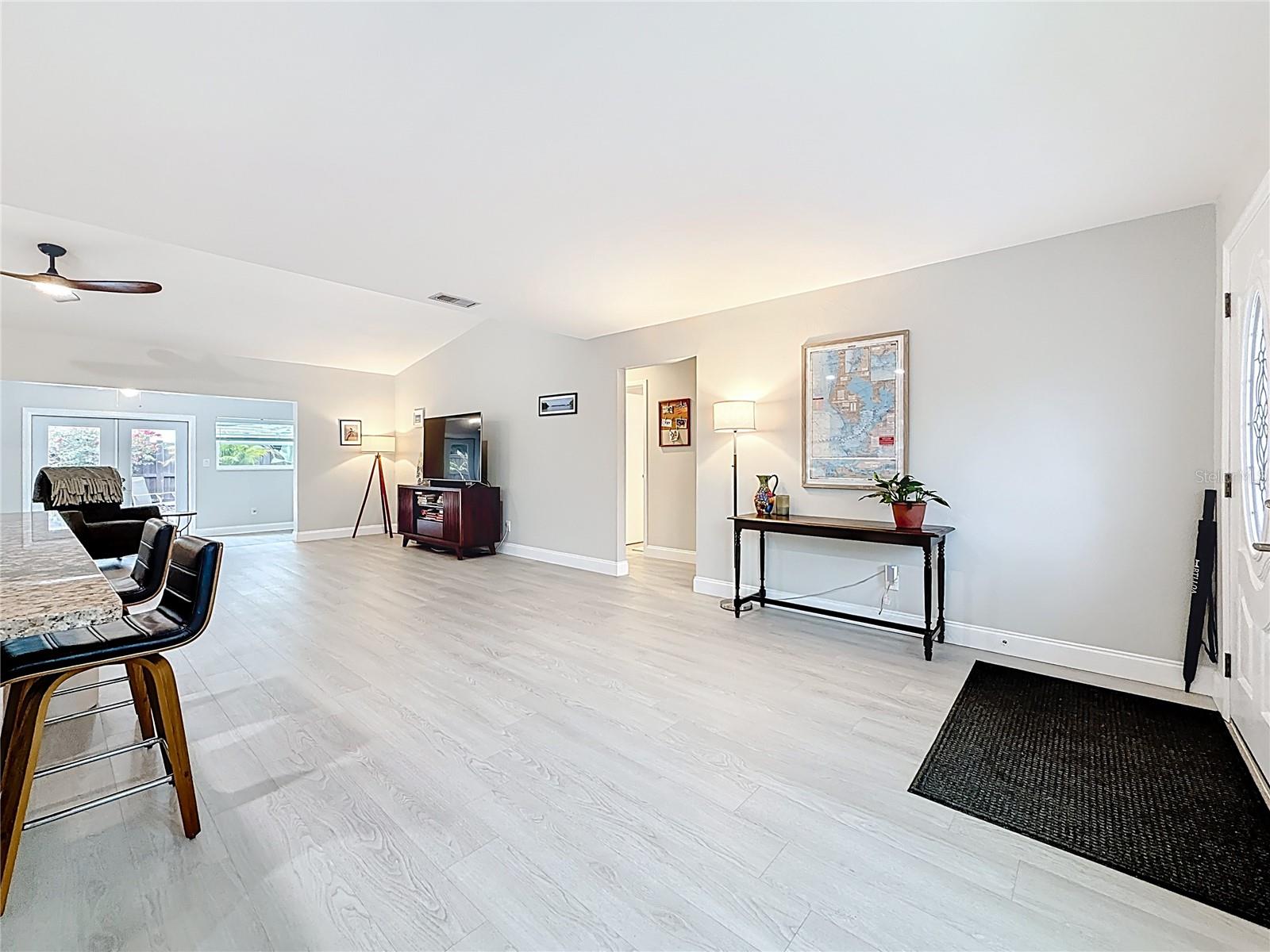 Image 3 of 77 For 2400 Granada Circle W