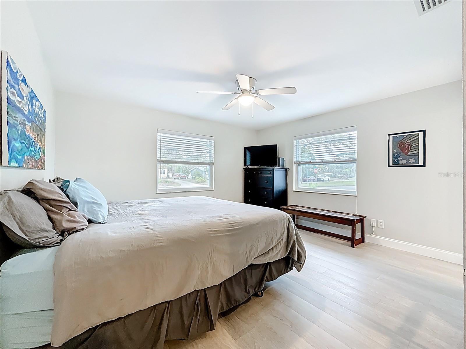 Image 31 of 77 For 2400 Granada Circle W