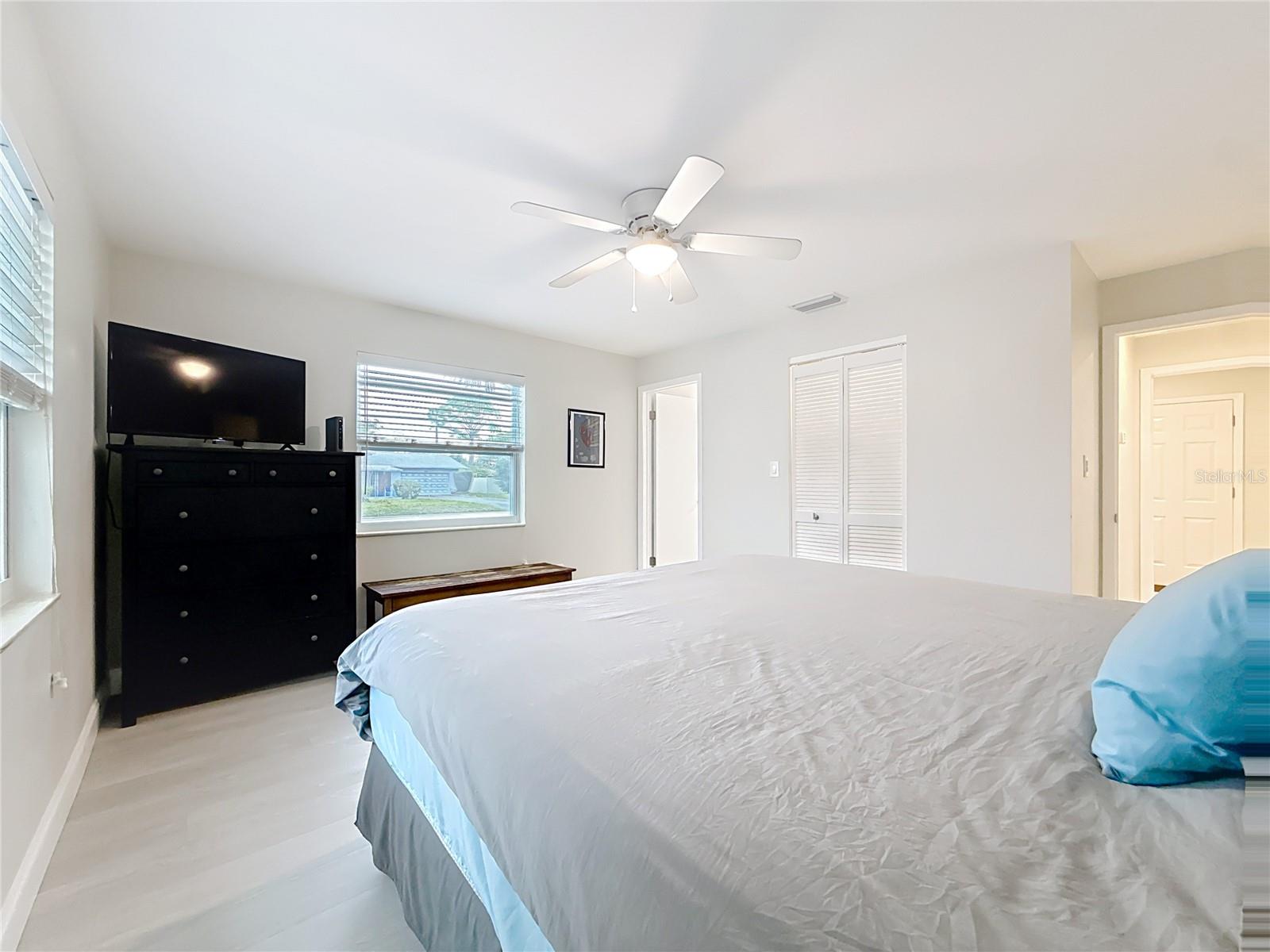 Image 34 of 77 For 2400 Granada Circle W