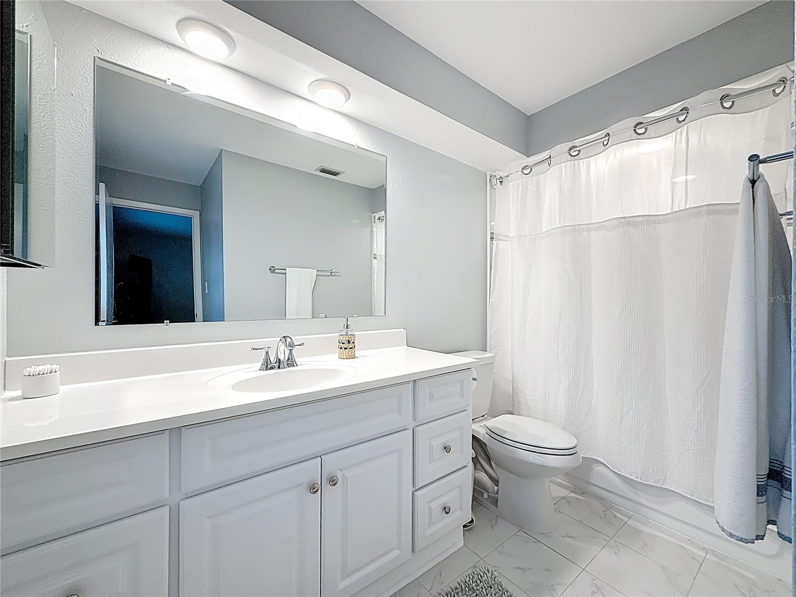 Image 35 of 77 For 2400 Granada Circle W