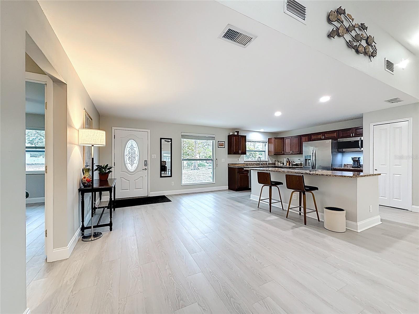 Image 4 of 77 For 2400 Granada Circle W