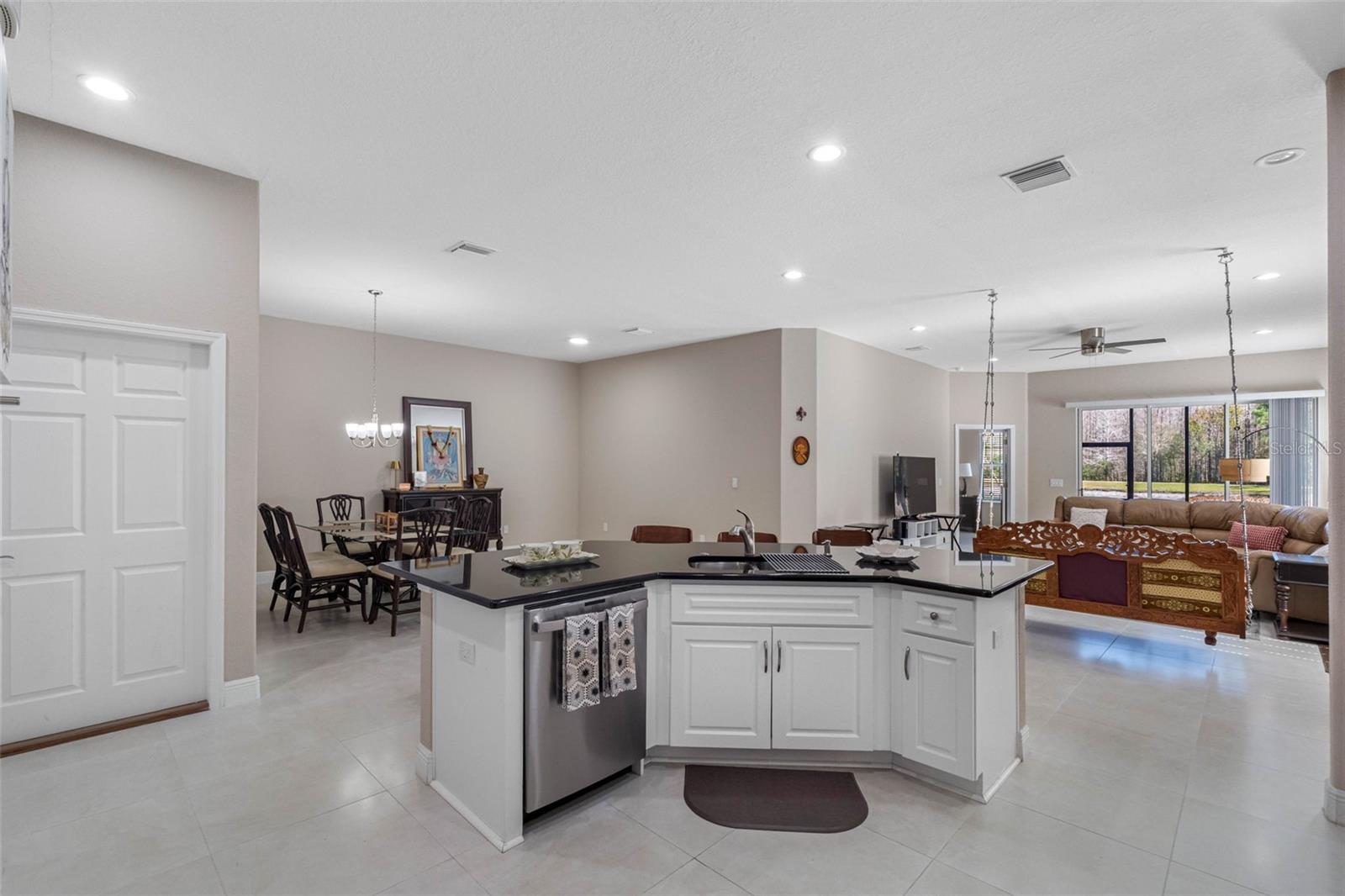 Image 12 of 61 For 29800 Anand Vihar Drive