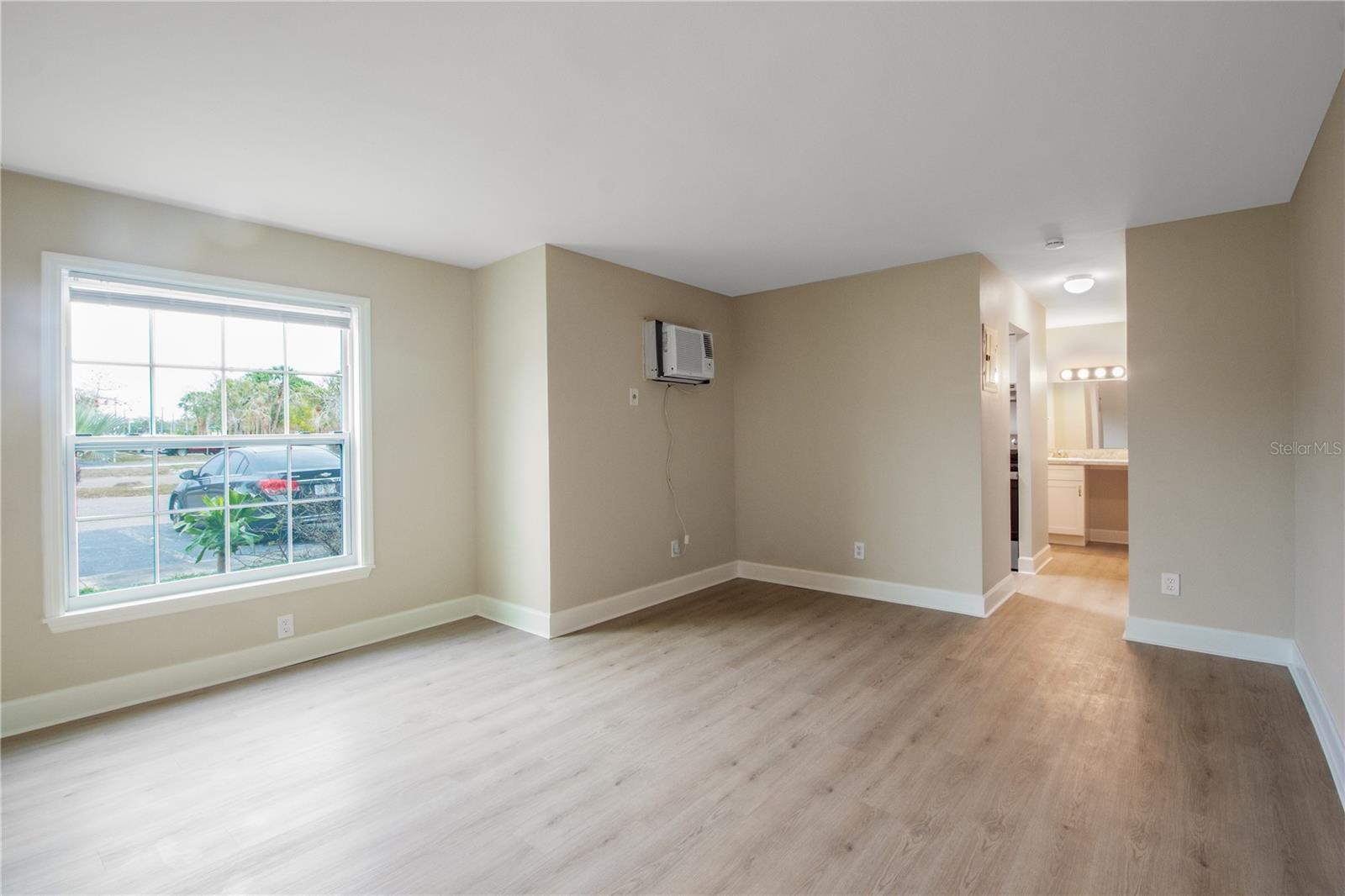 Image 5 of 21 For 8340 12th Street N A