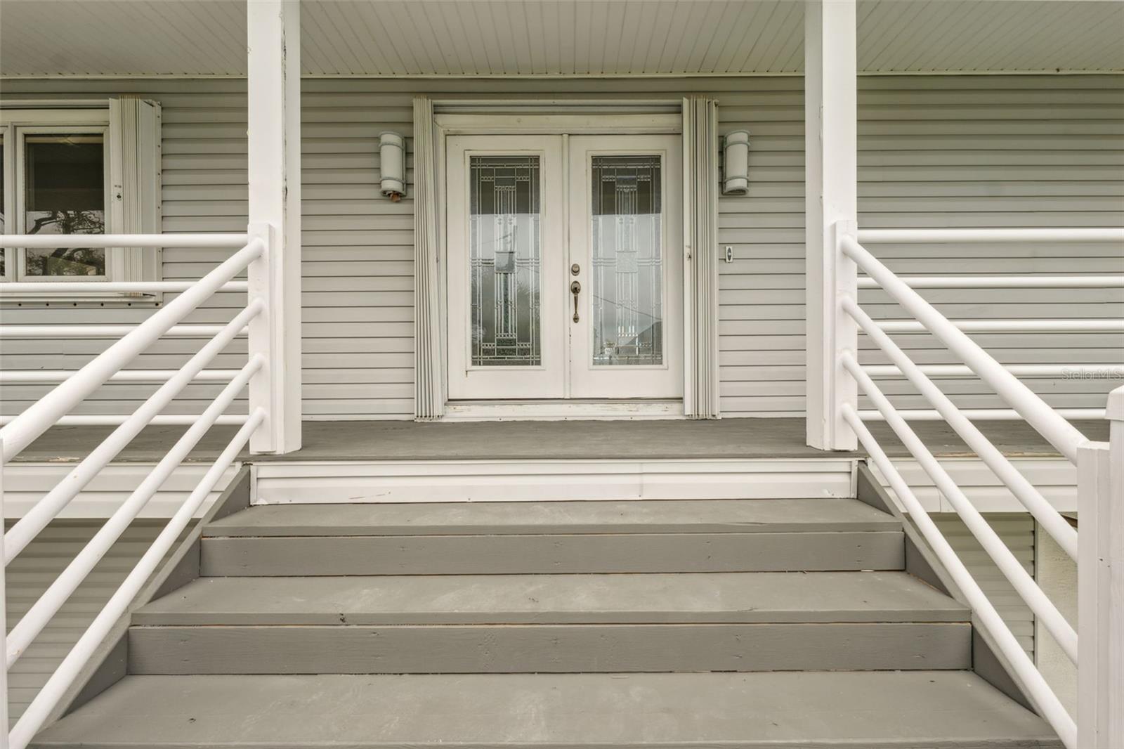 Image 9 of 88 For 1906 Gulfview Drive